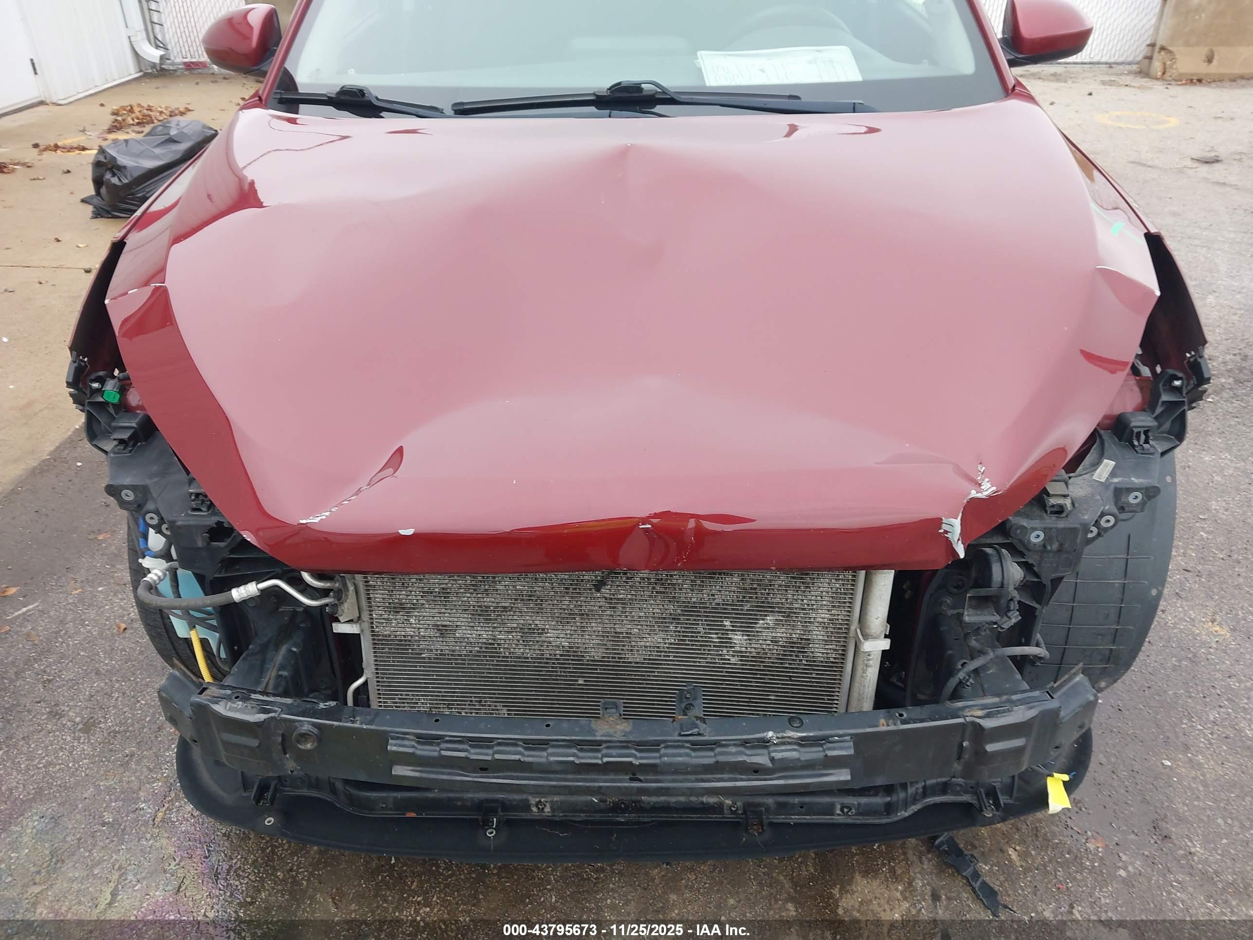 HYUNDAI TUCSON image 6