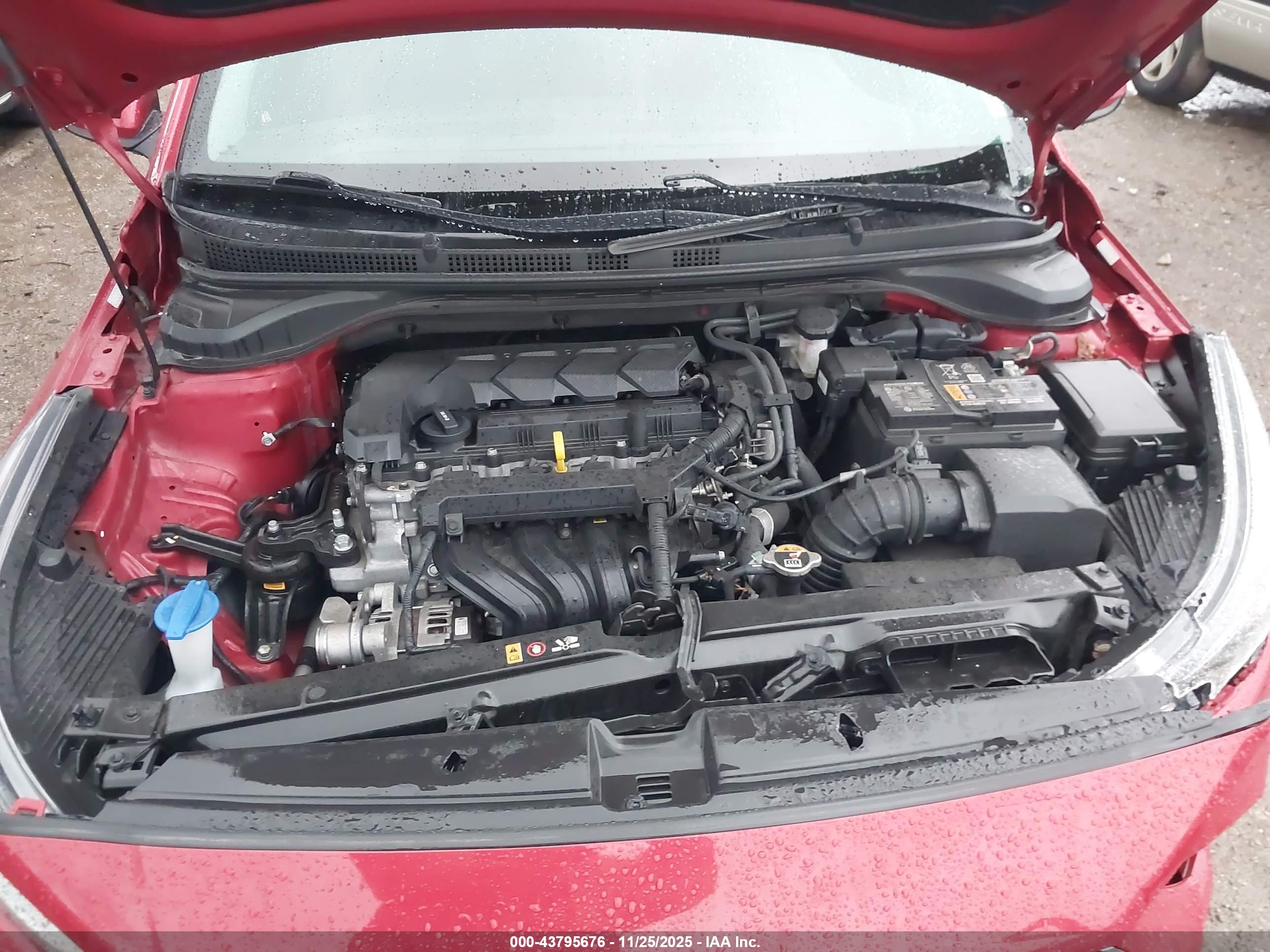 HYUNDAI ACCENT image 10