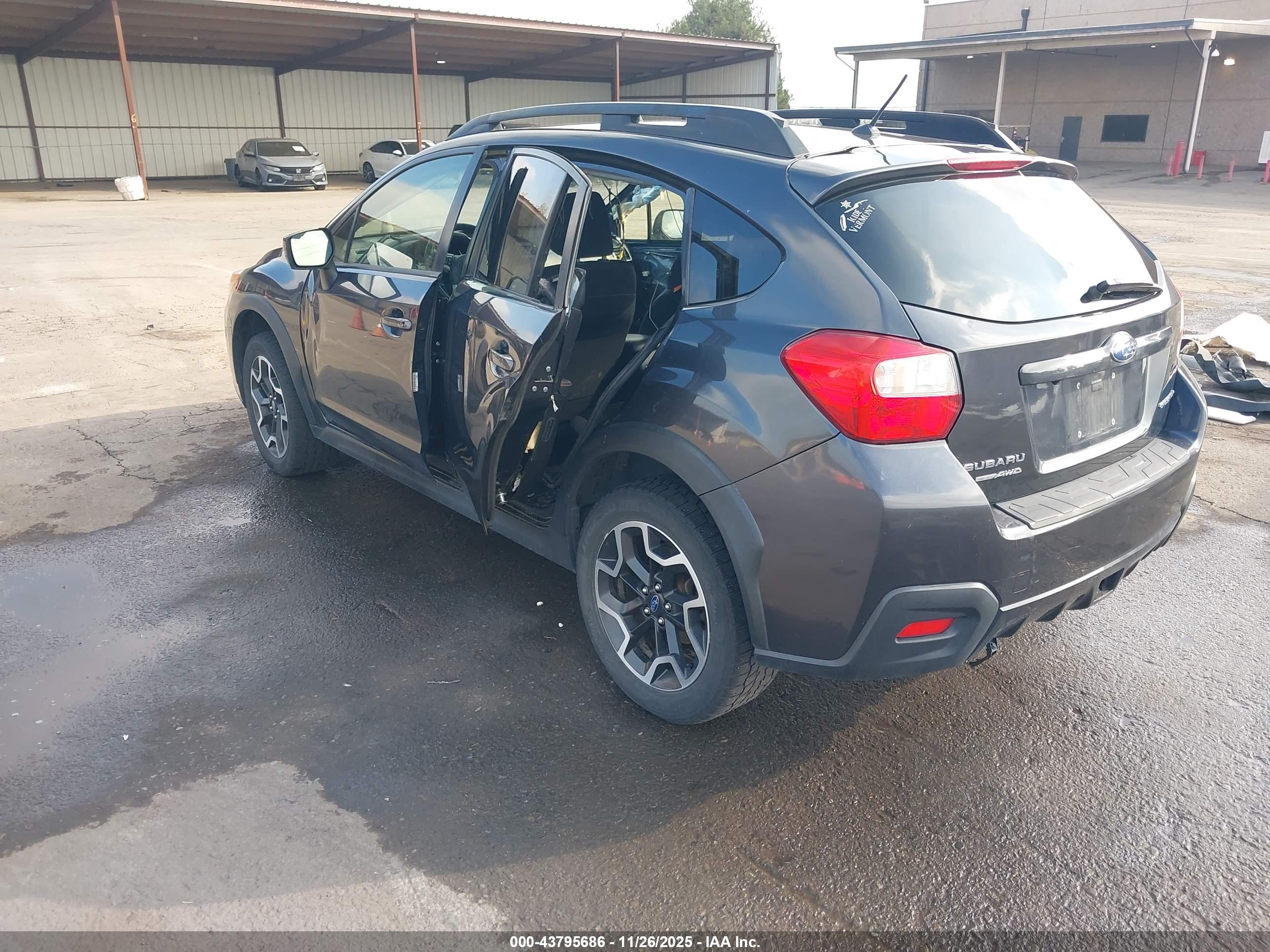SUBARU CROSSTREK image 3