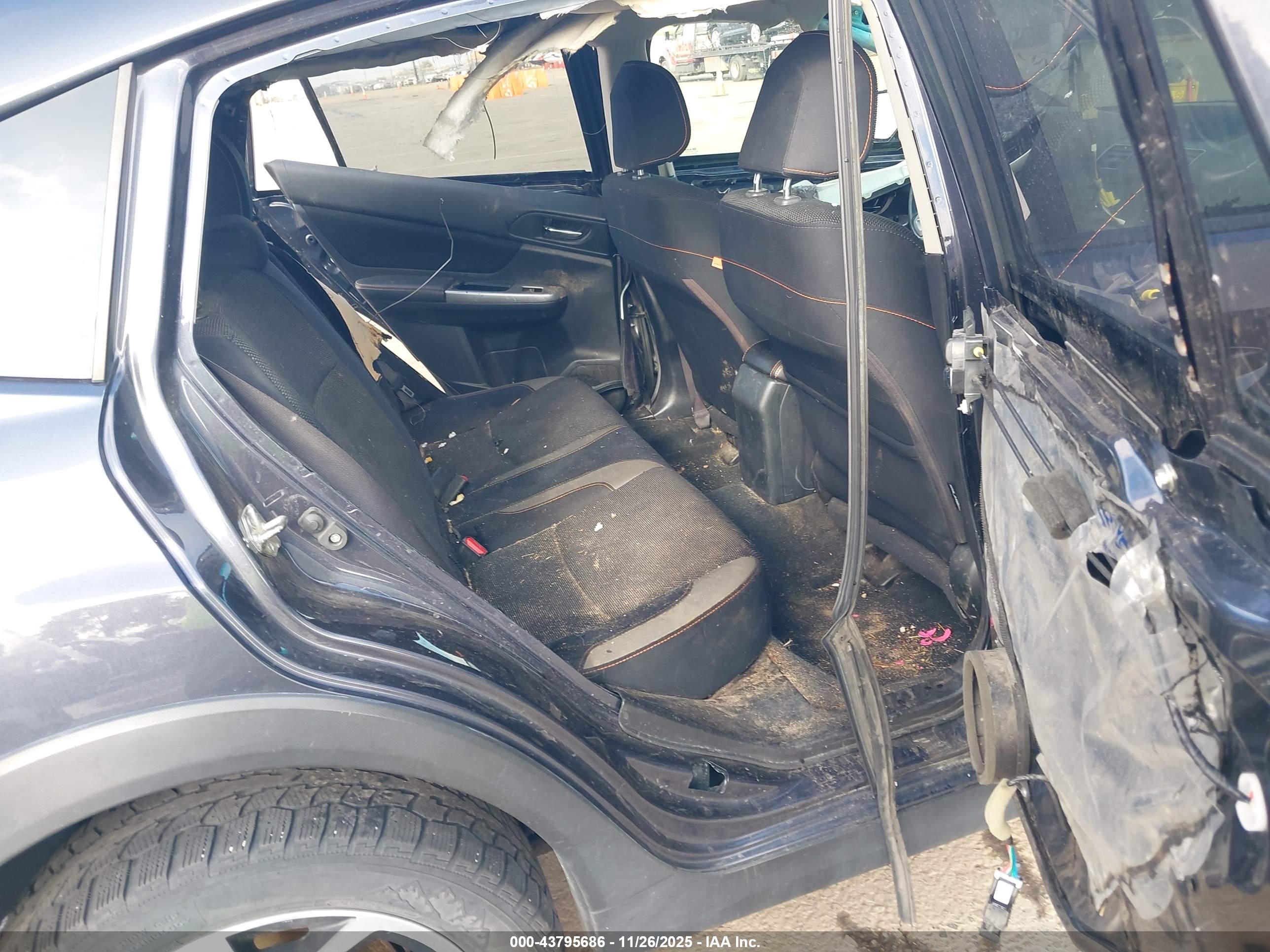 SUBARU CROSSTREK image 8