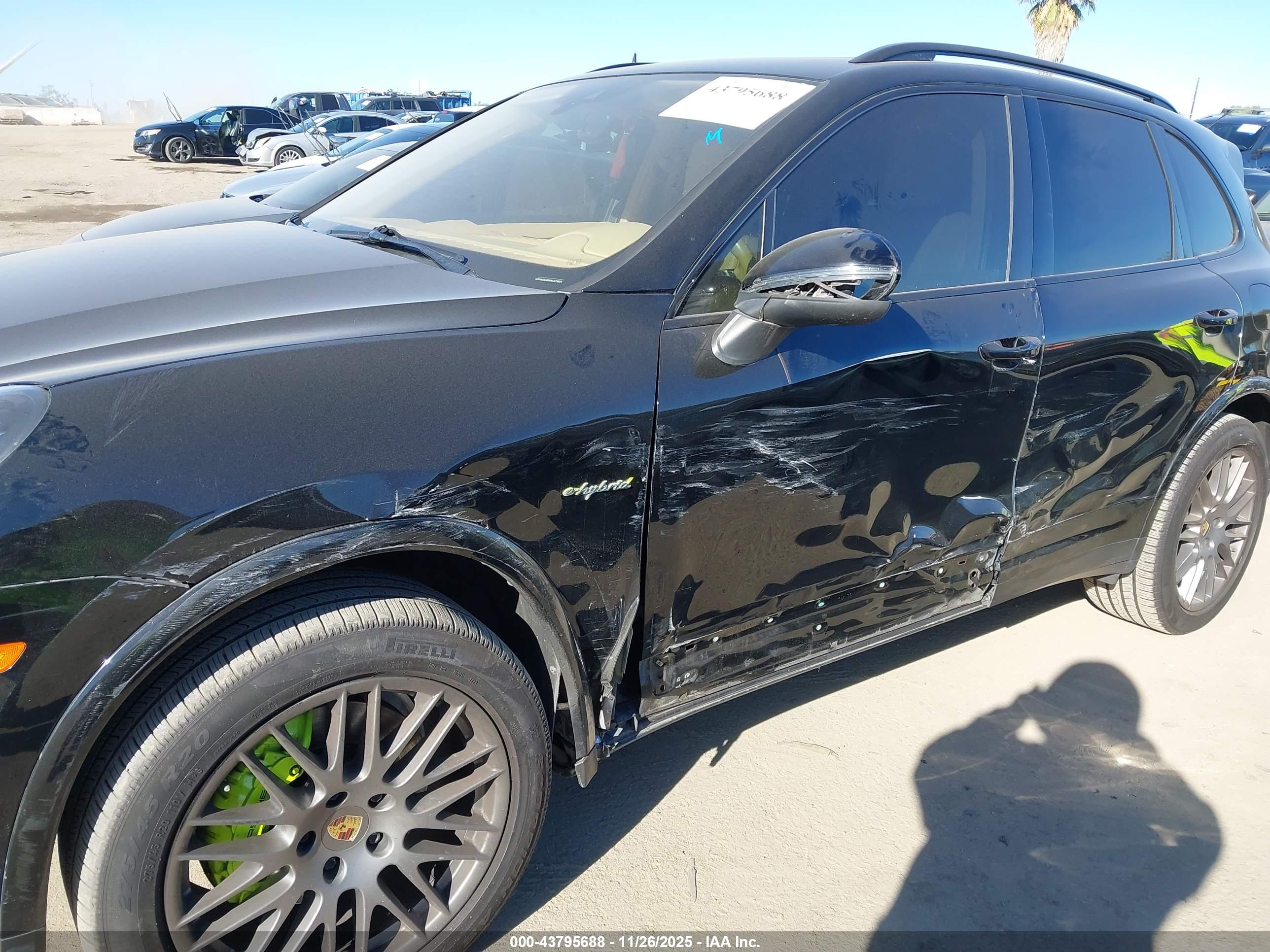 PORSCHE CAYENNE image 6