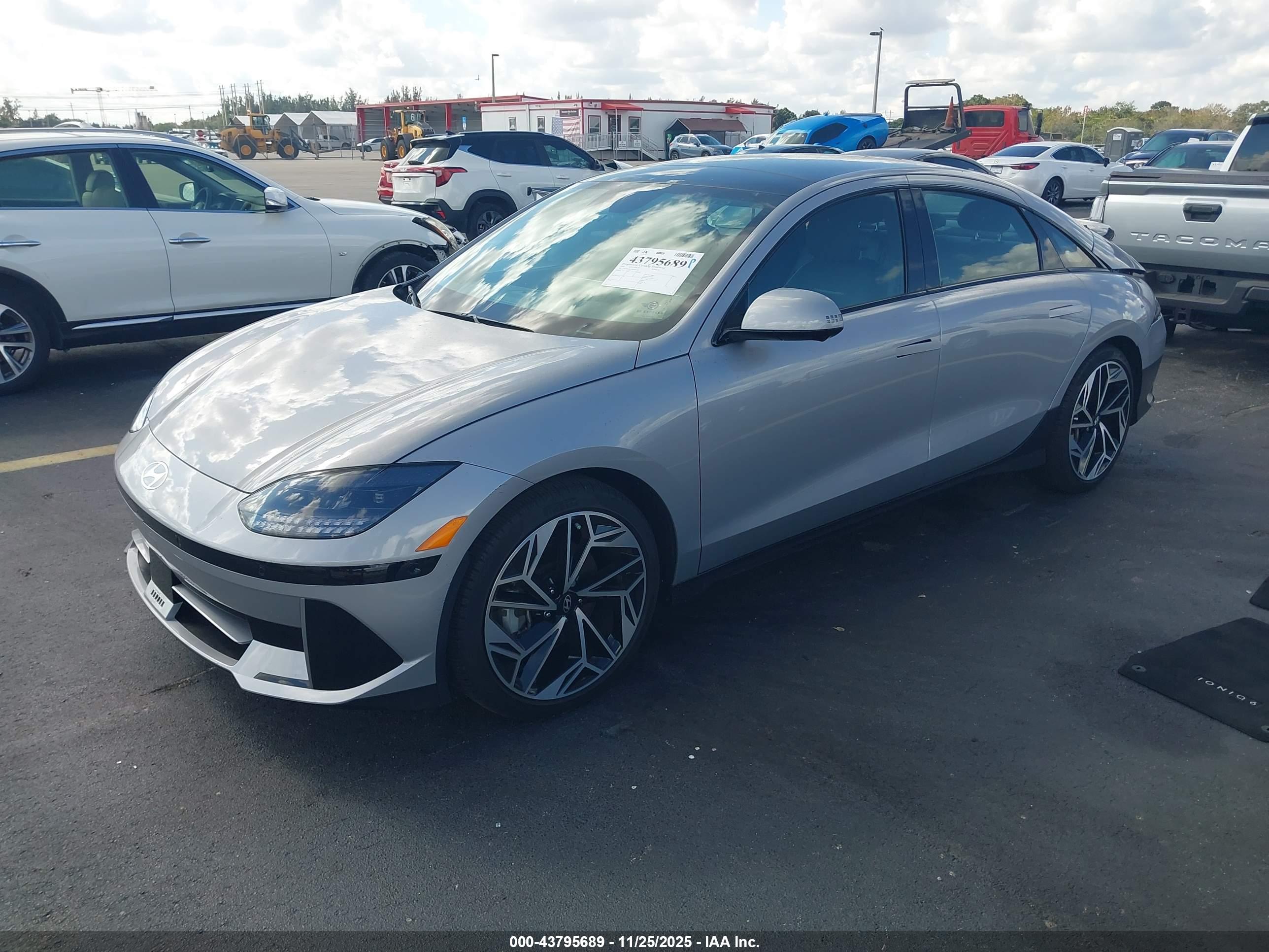 HYUNDAI IONIQ image 2