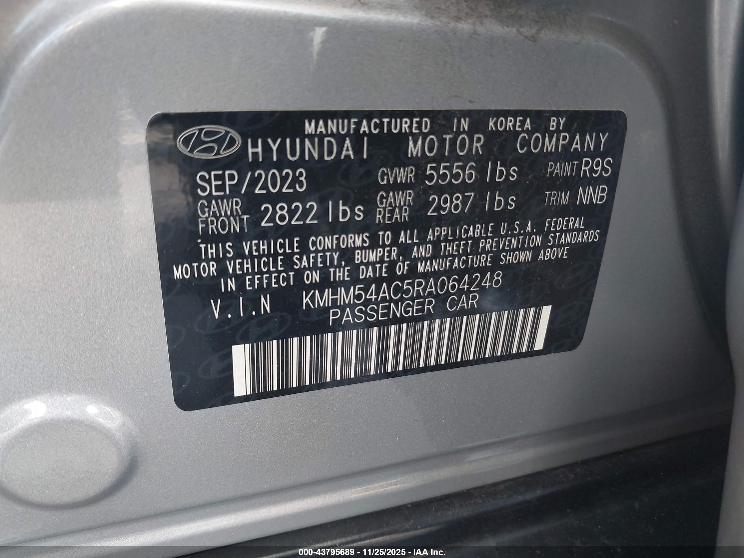 HYUNDAI IONIQ image 9