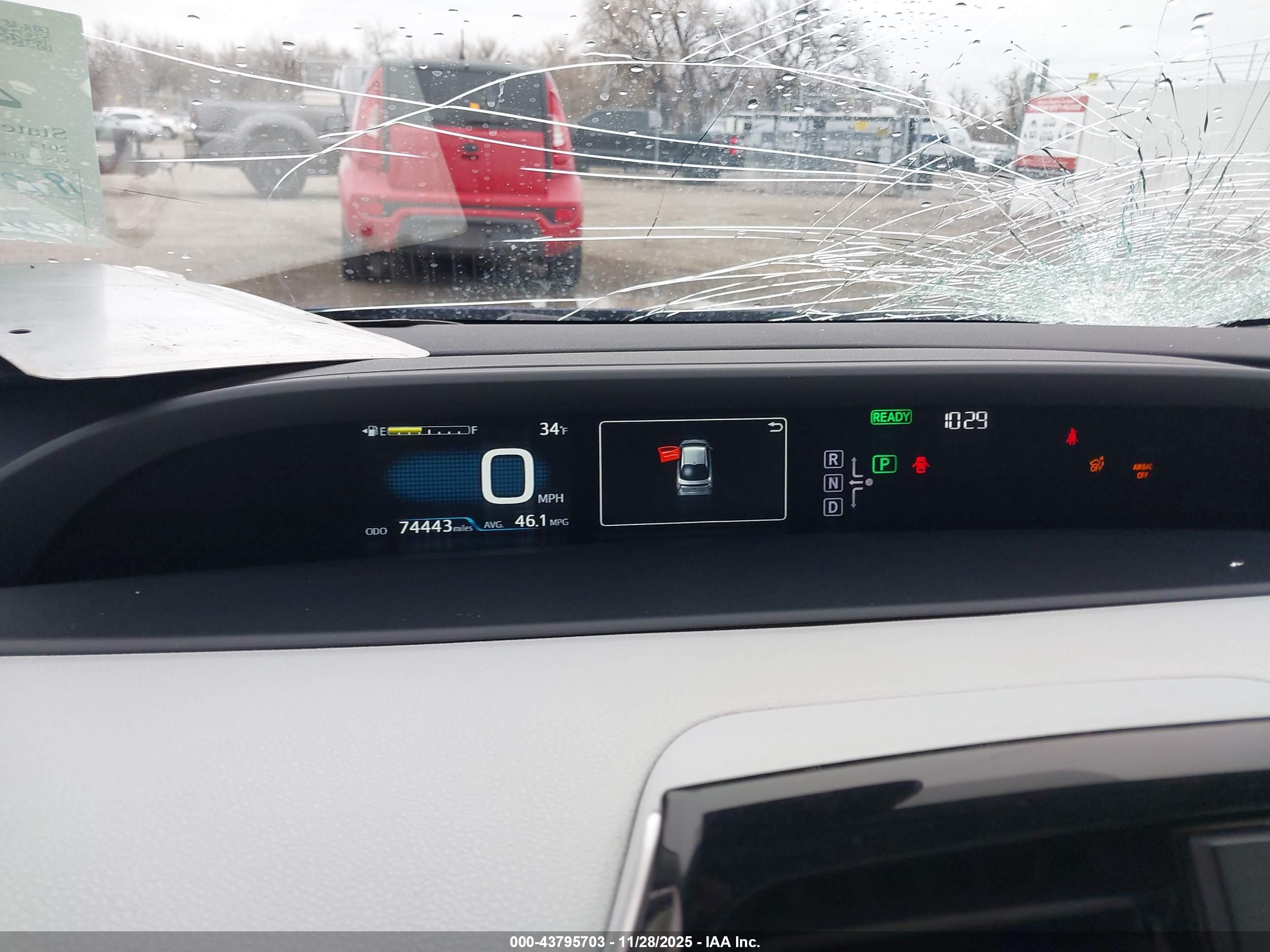 TOYOTA PRIUS image 7