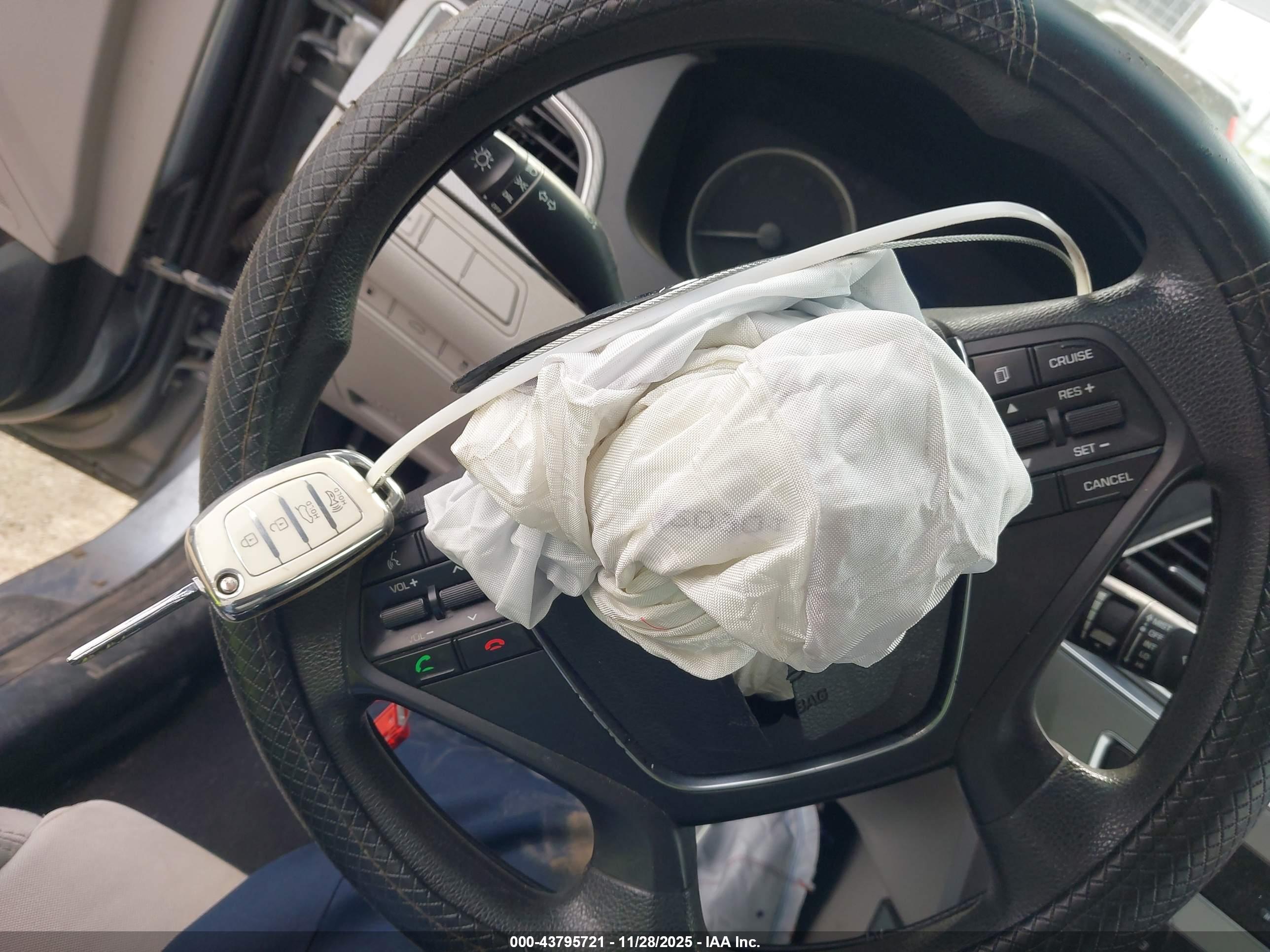 HYUNDAI SONATA image 11