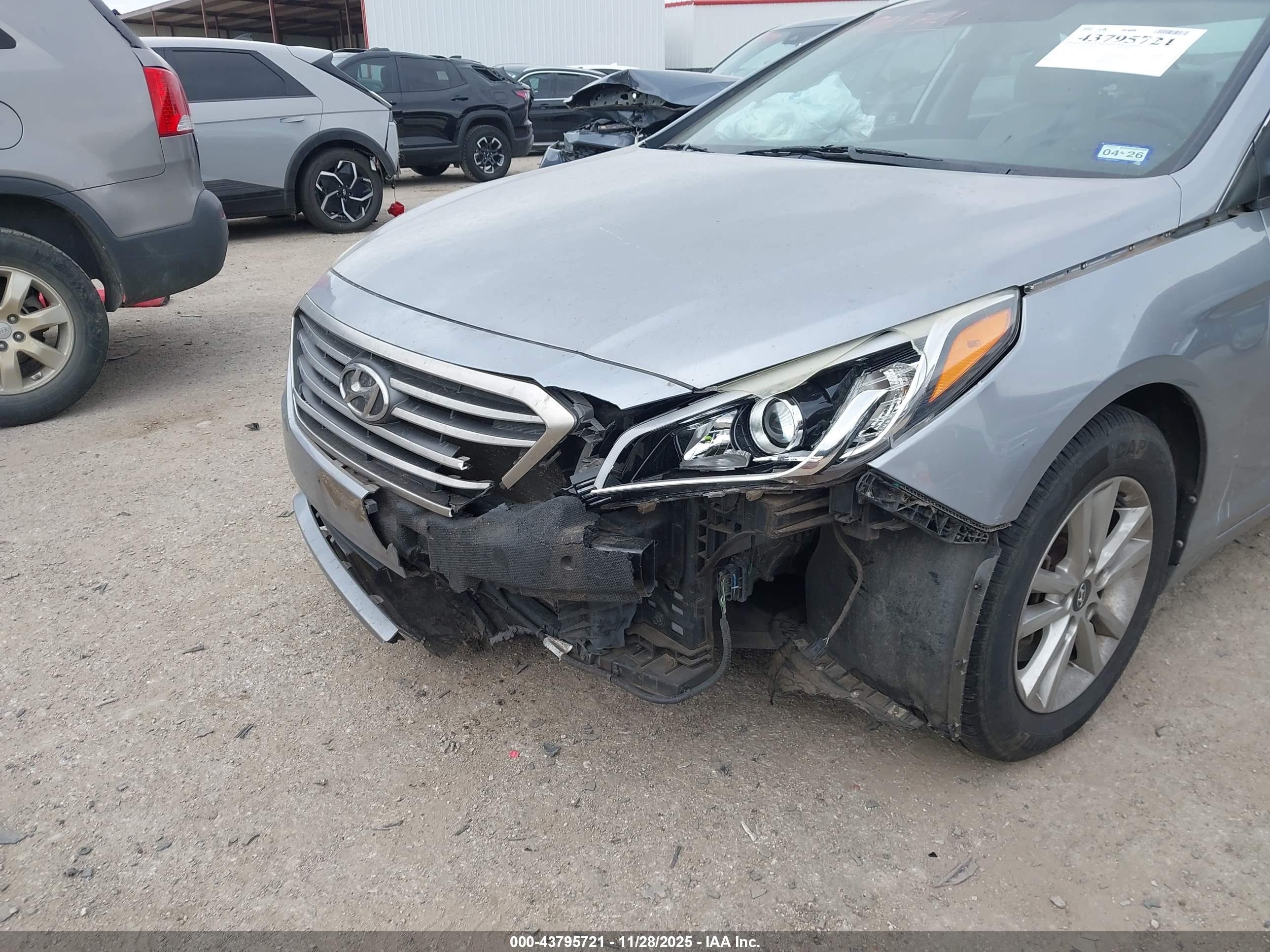 HYUNDAI SONATA image 6