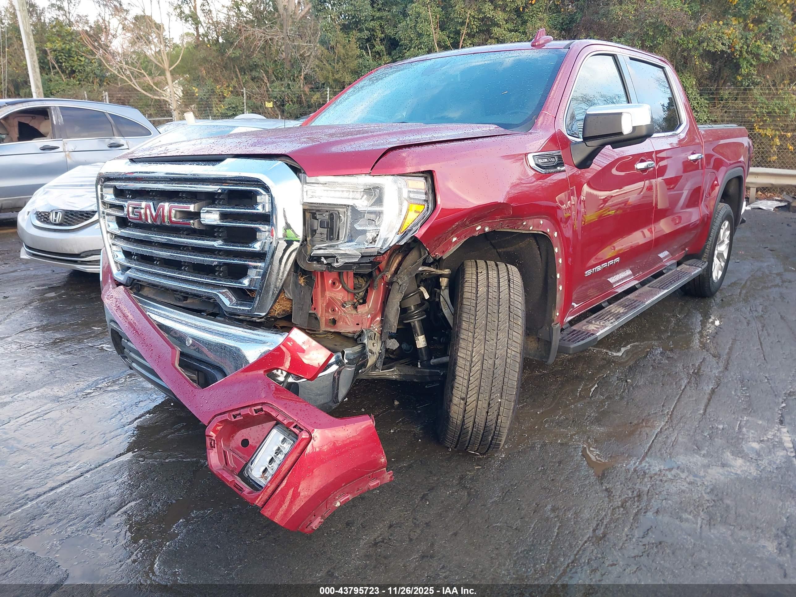 GMC SIERRA image 2