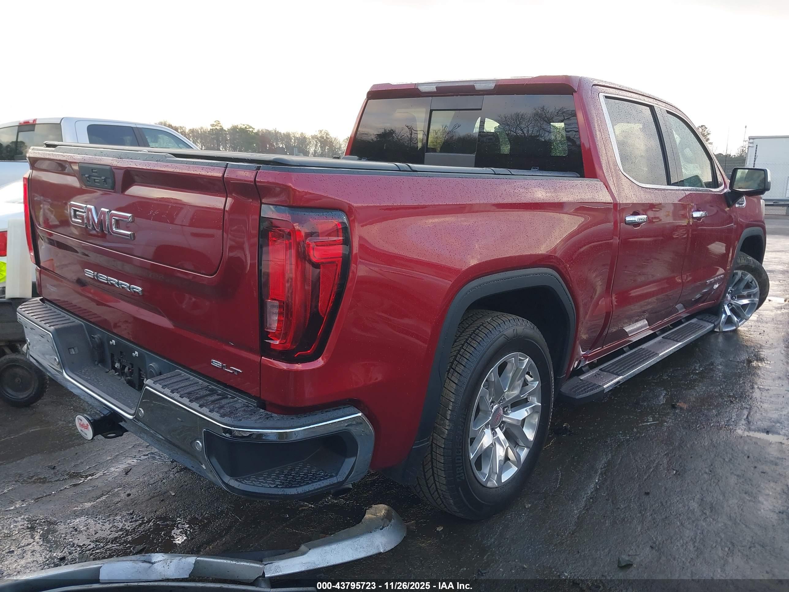 GMC SIERRA image 4