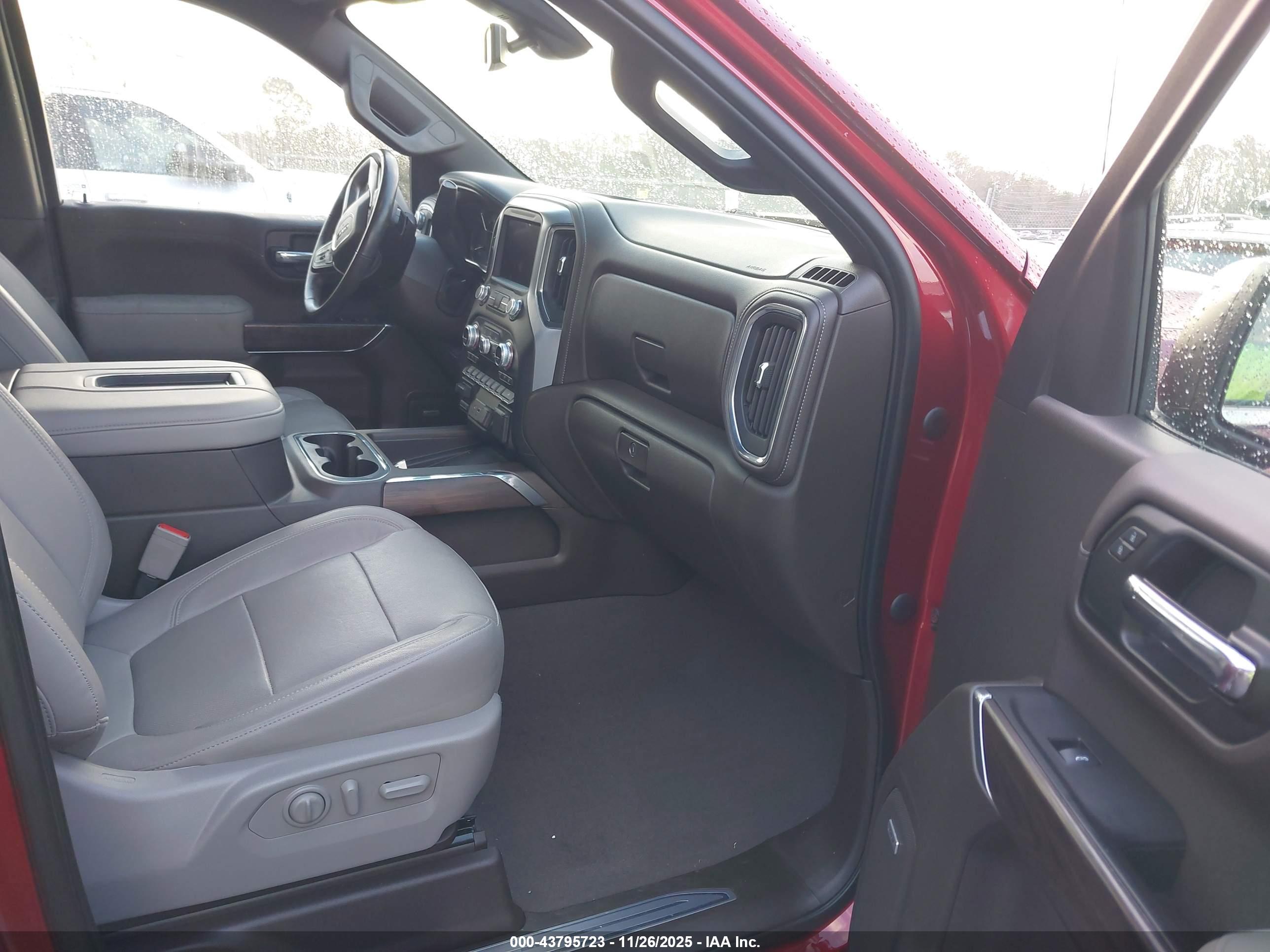 GMC SIERRA image 5