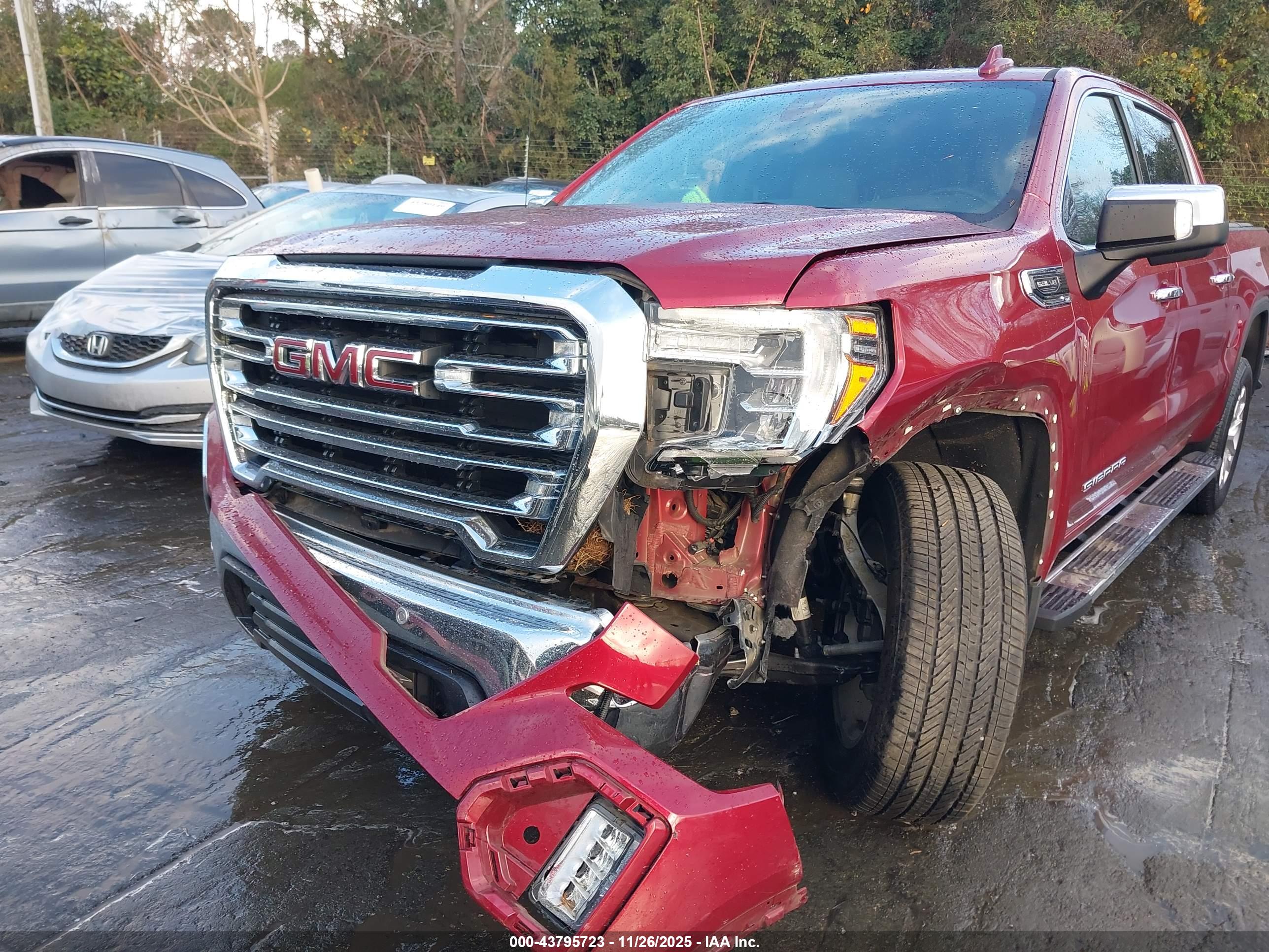 GMC SIERRA image 6