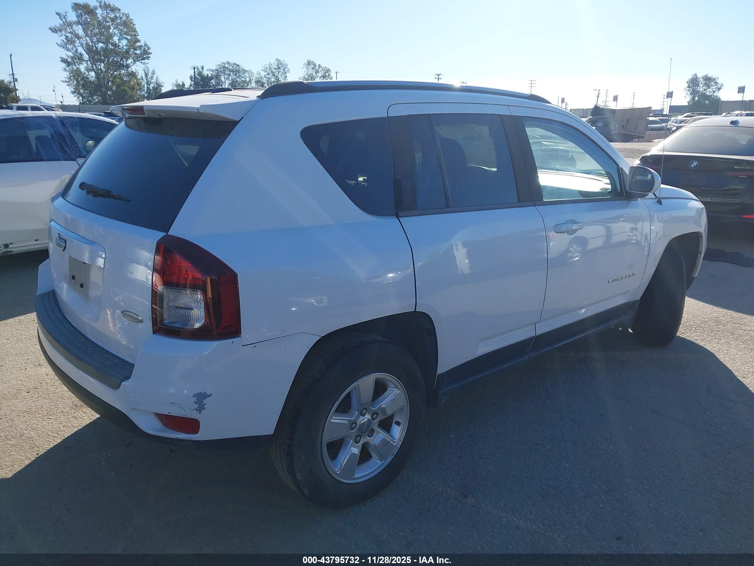 JEEP COMPASS image 4