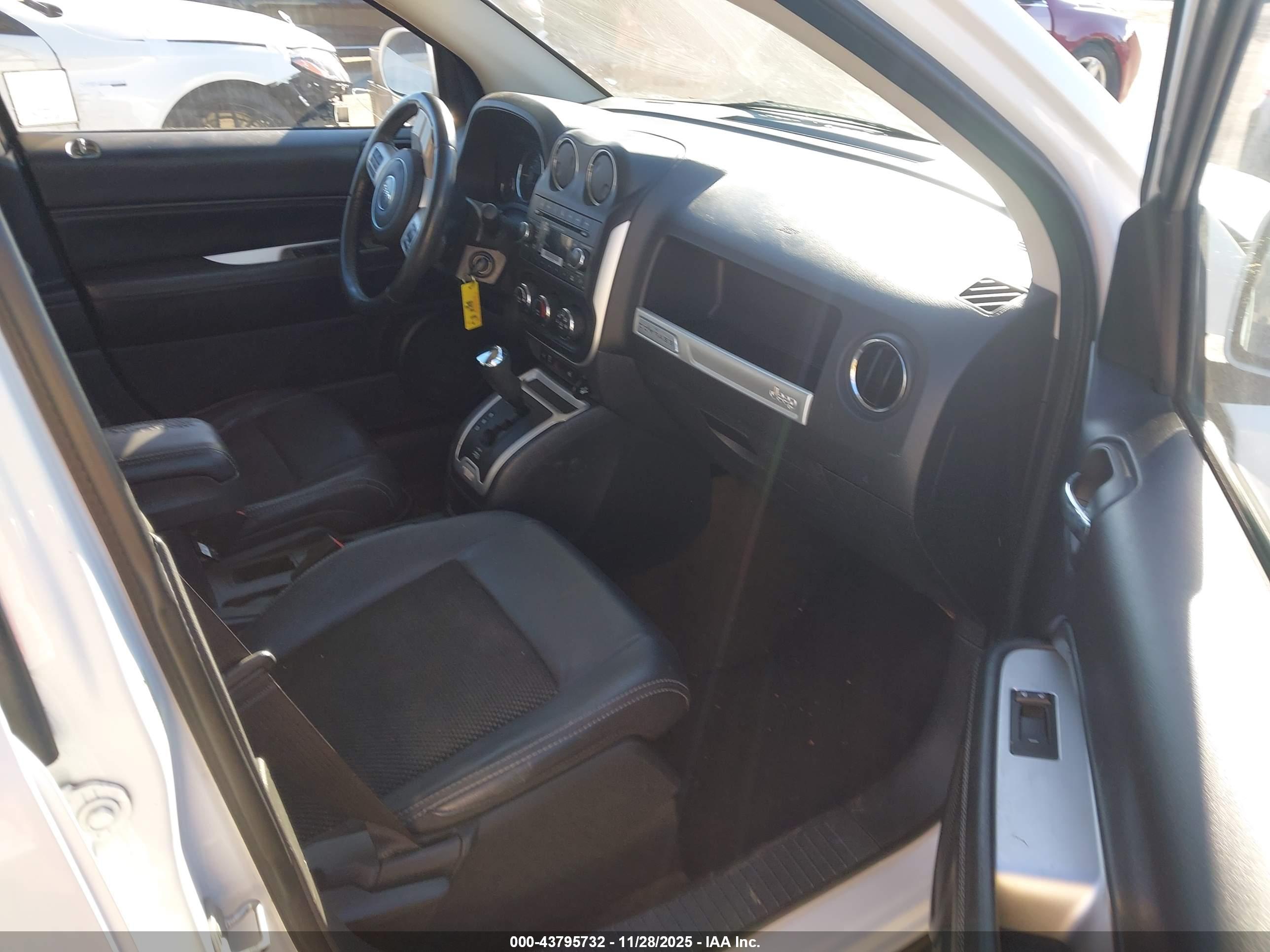 JEEP COMPASS image 5