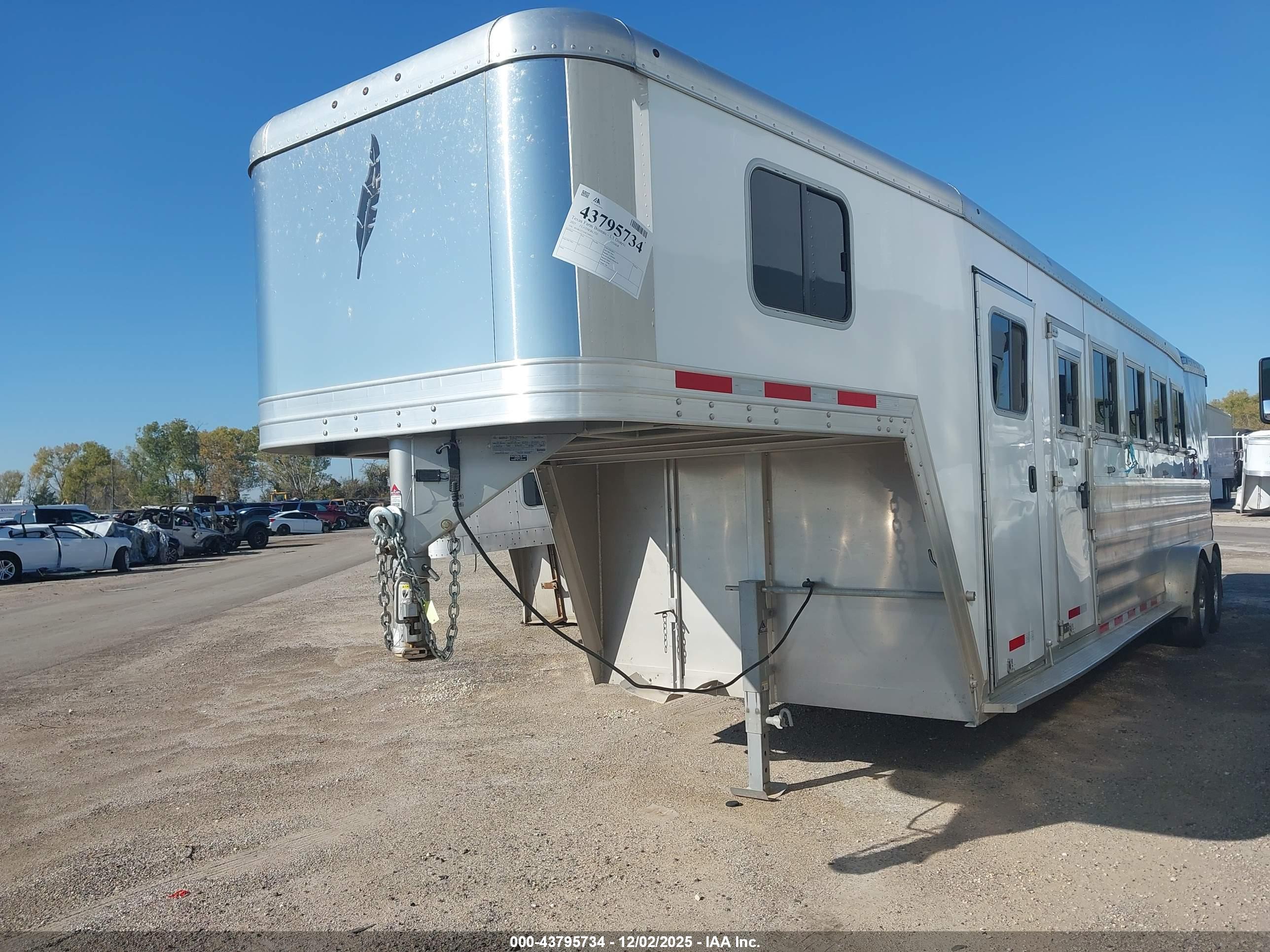 FEATHERLITE MFG image 2