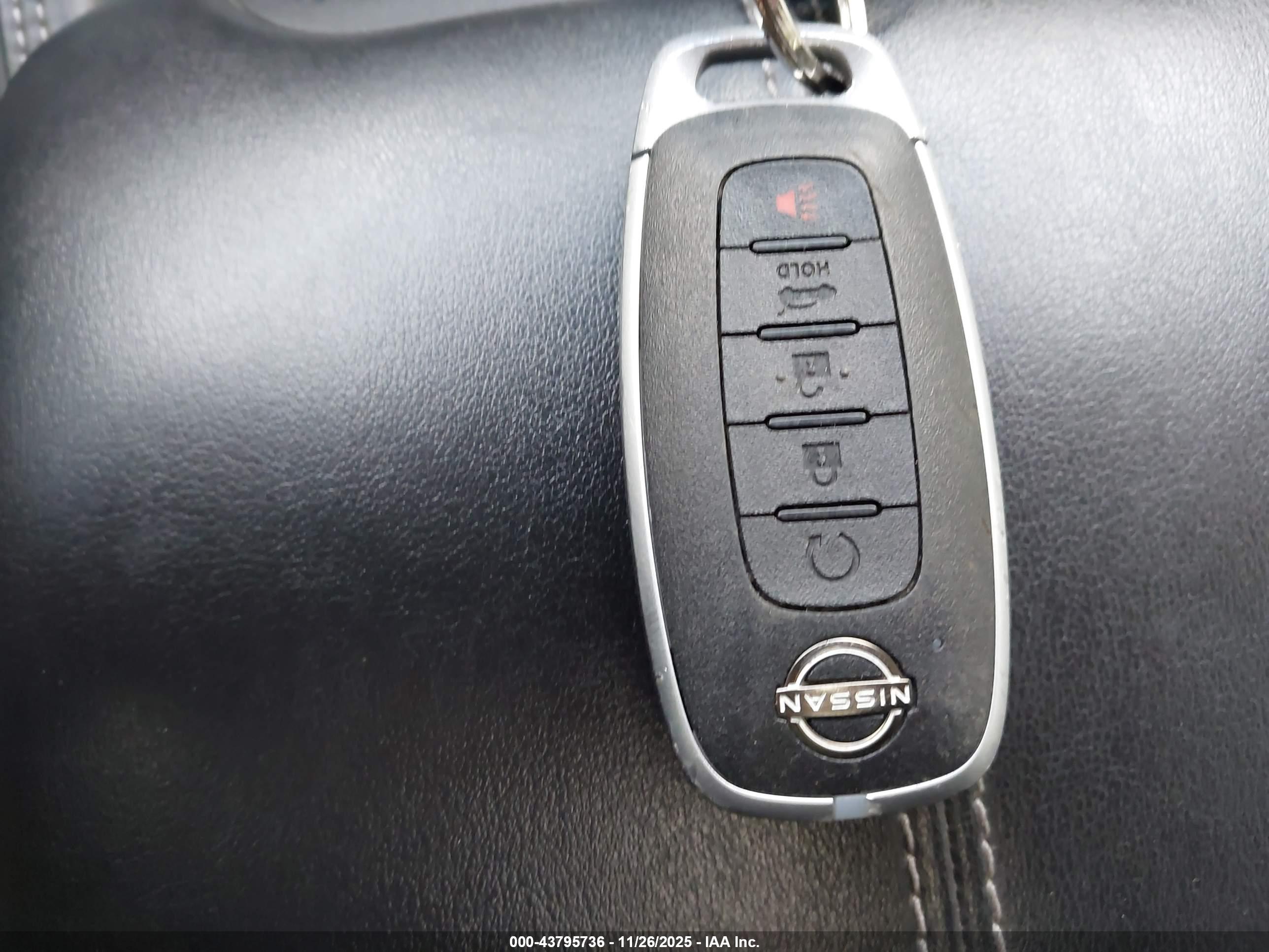 NISSAN PATHFINDER image 11