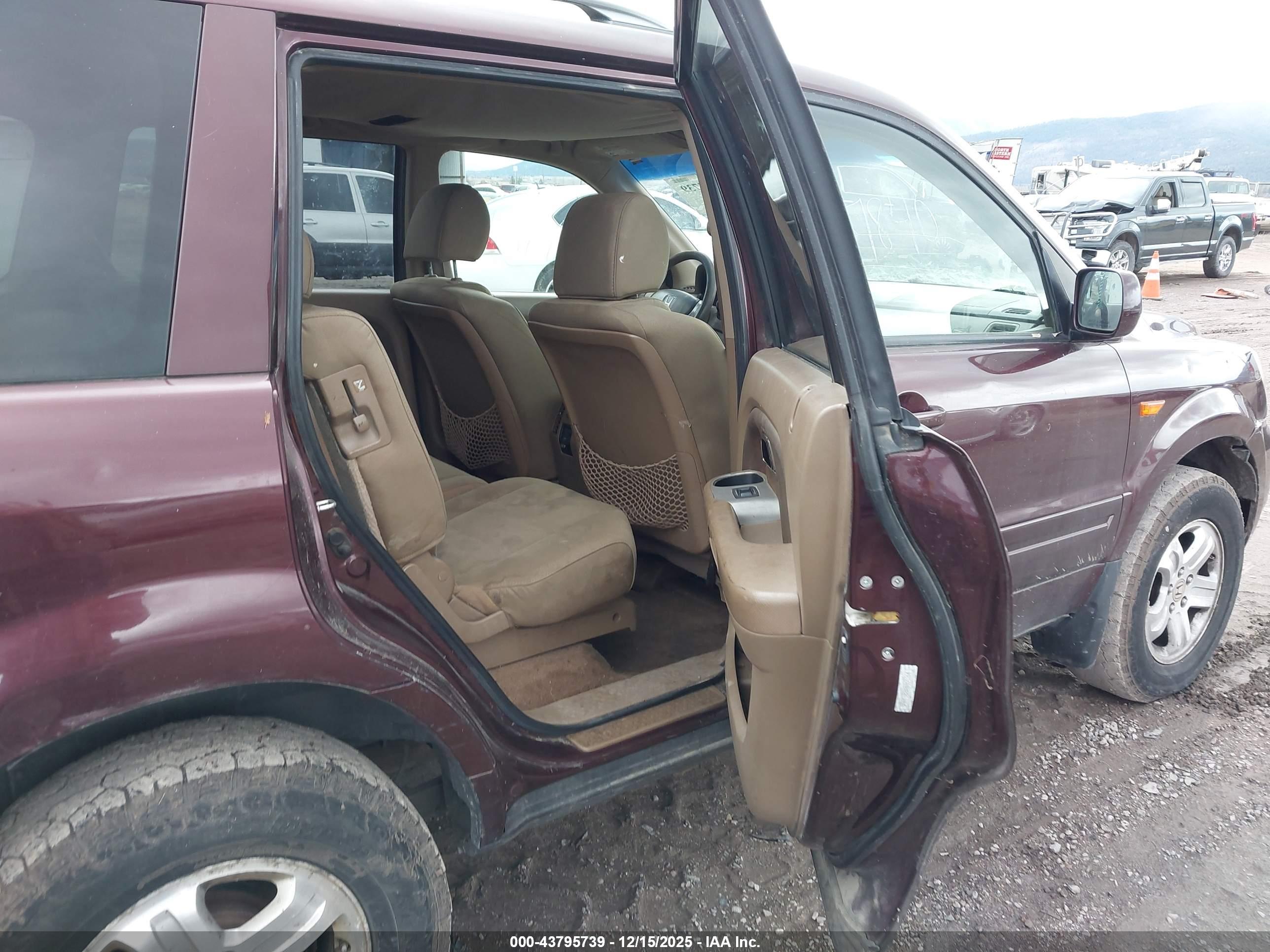 HONDA PILOT image 8