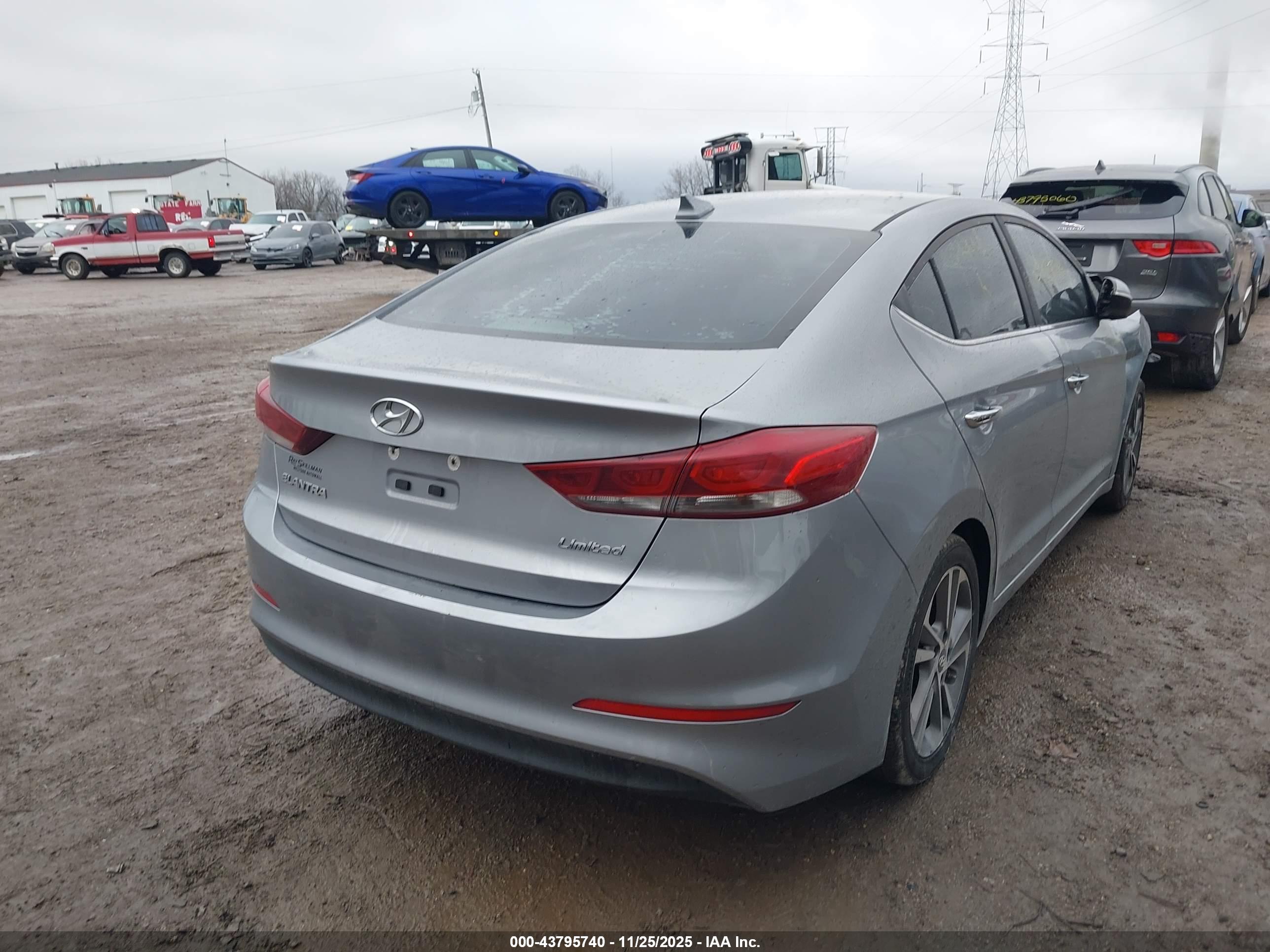HYUNDAI ELANTRA image 4