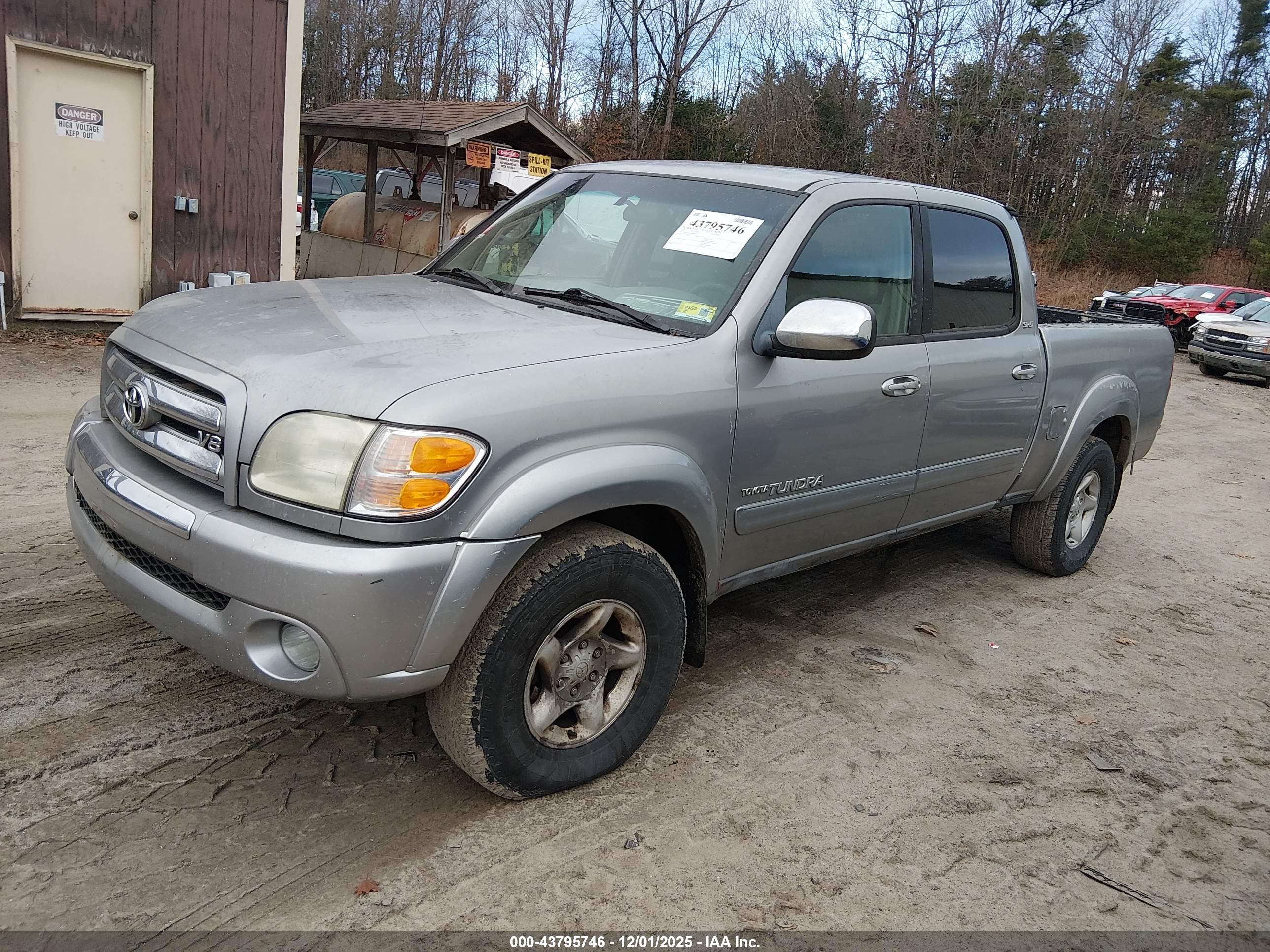 TOYOTA TUNDRA image 2