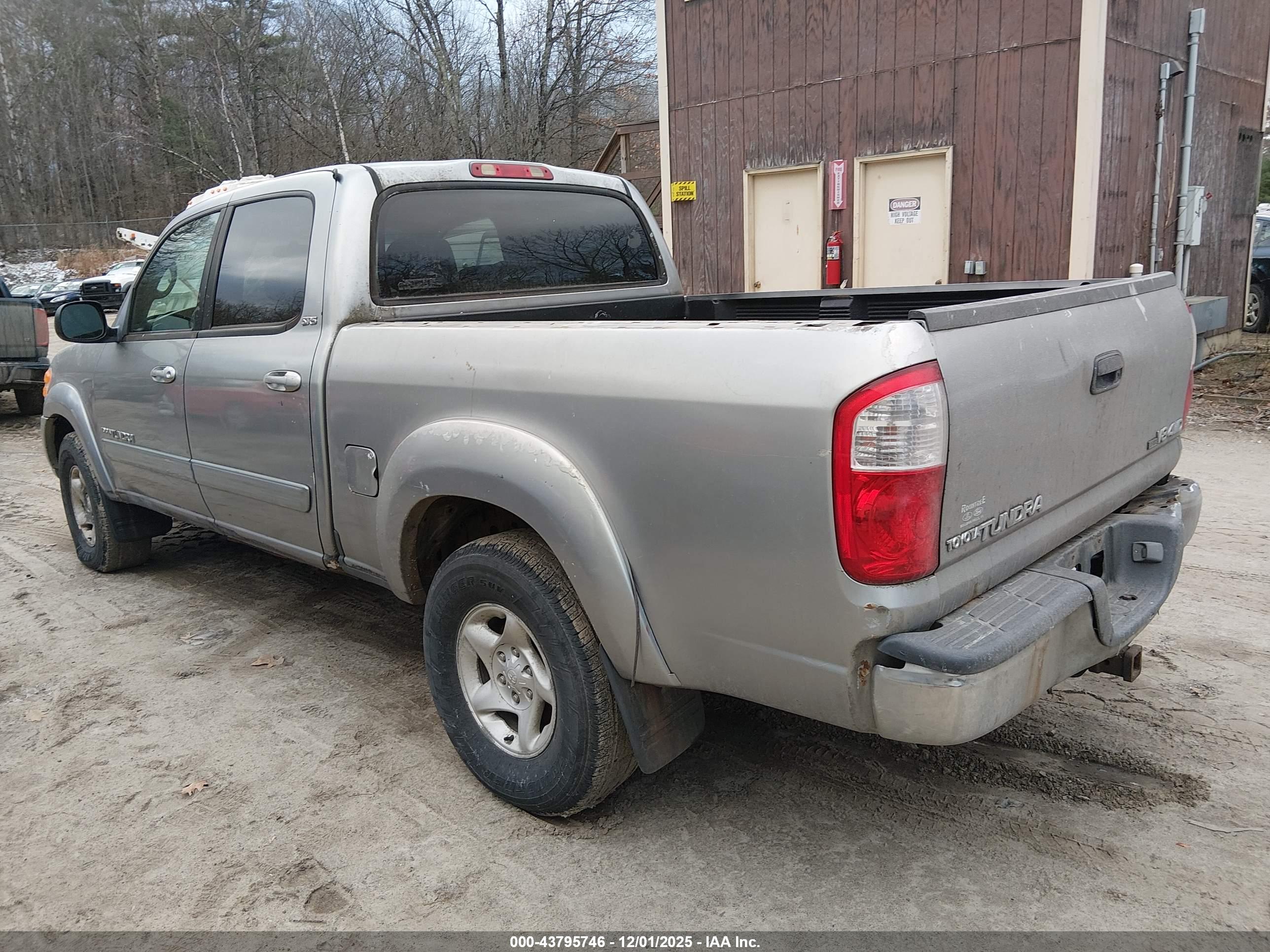 TOYOTA TUNDRA image 3