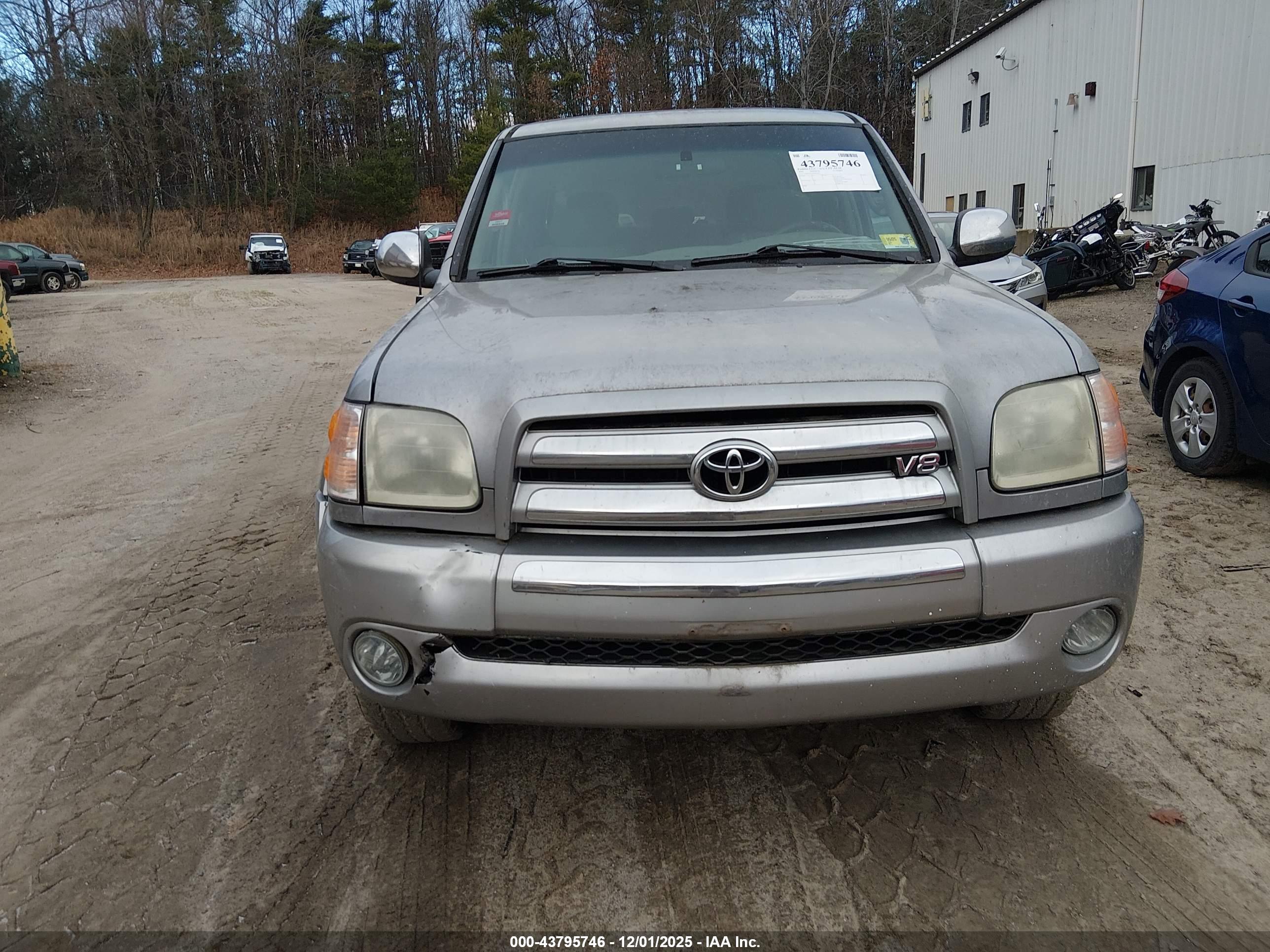 TOYOTA TUNDRA image 6