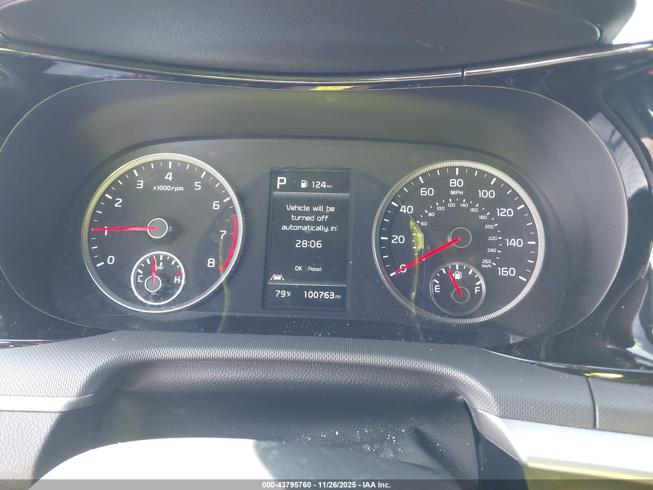 KIA K5 image 7