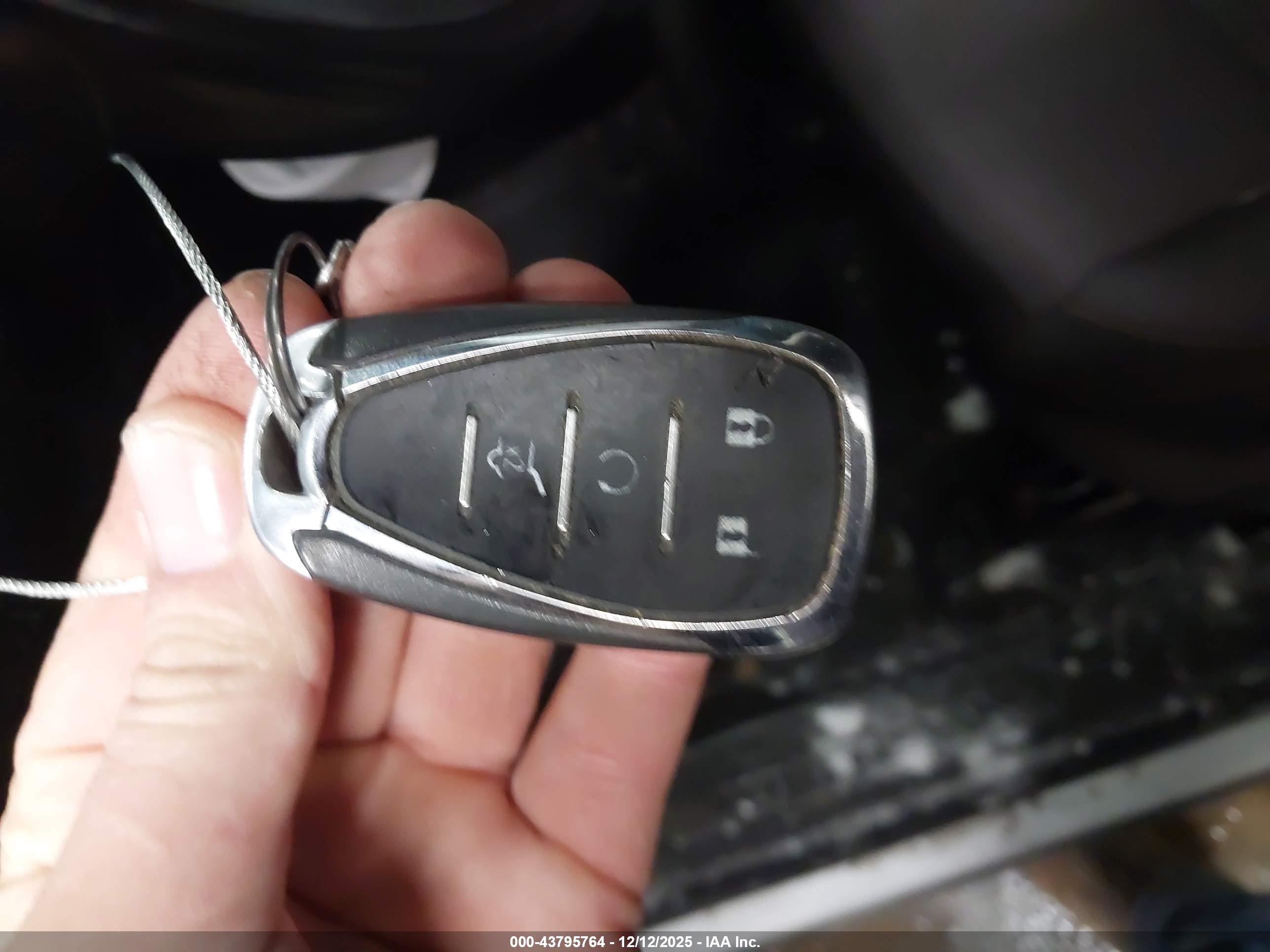 CHEVROLET EQUINOX image 11