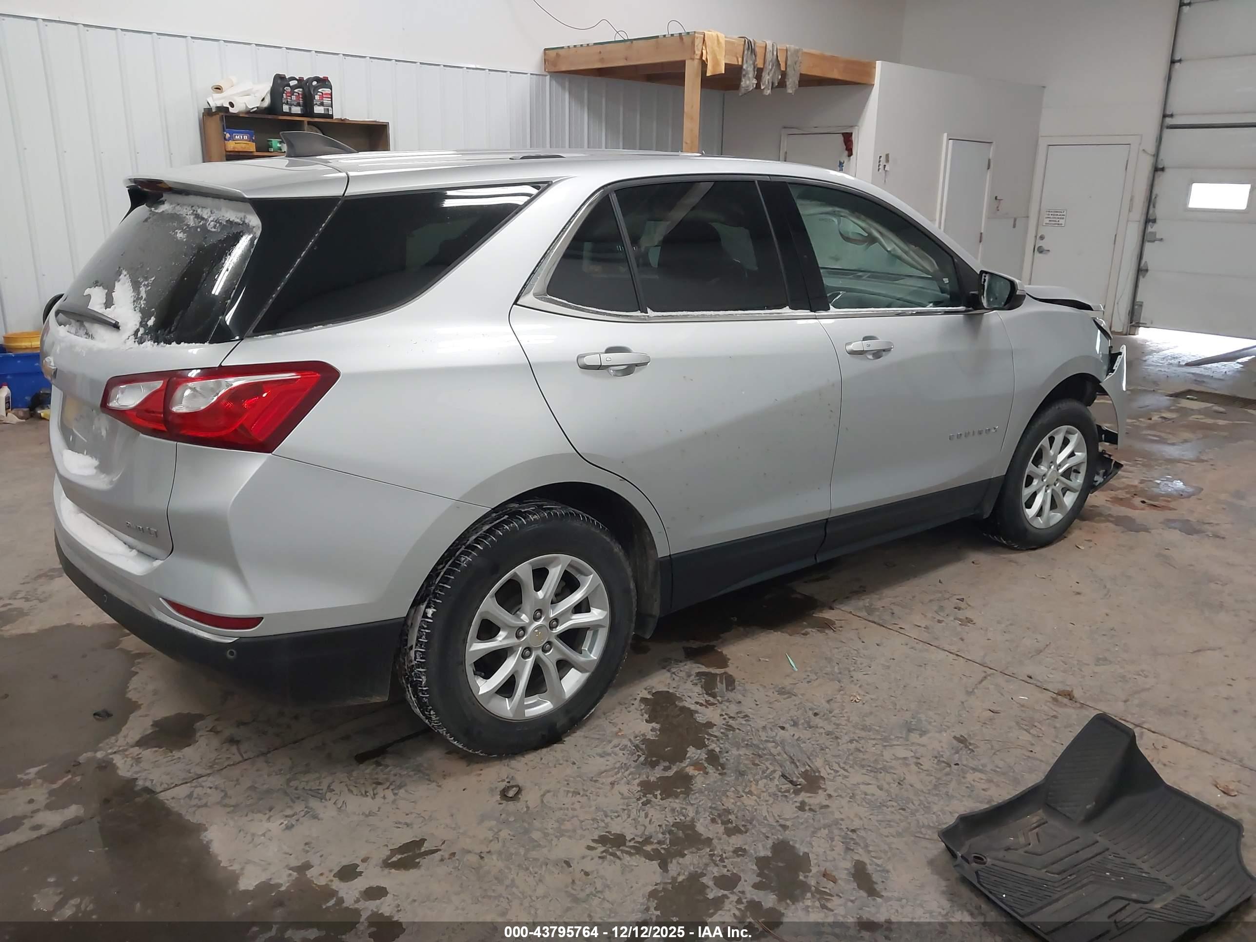 CHEVROLET EQUINOX image 4