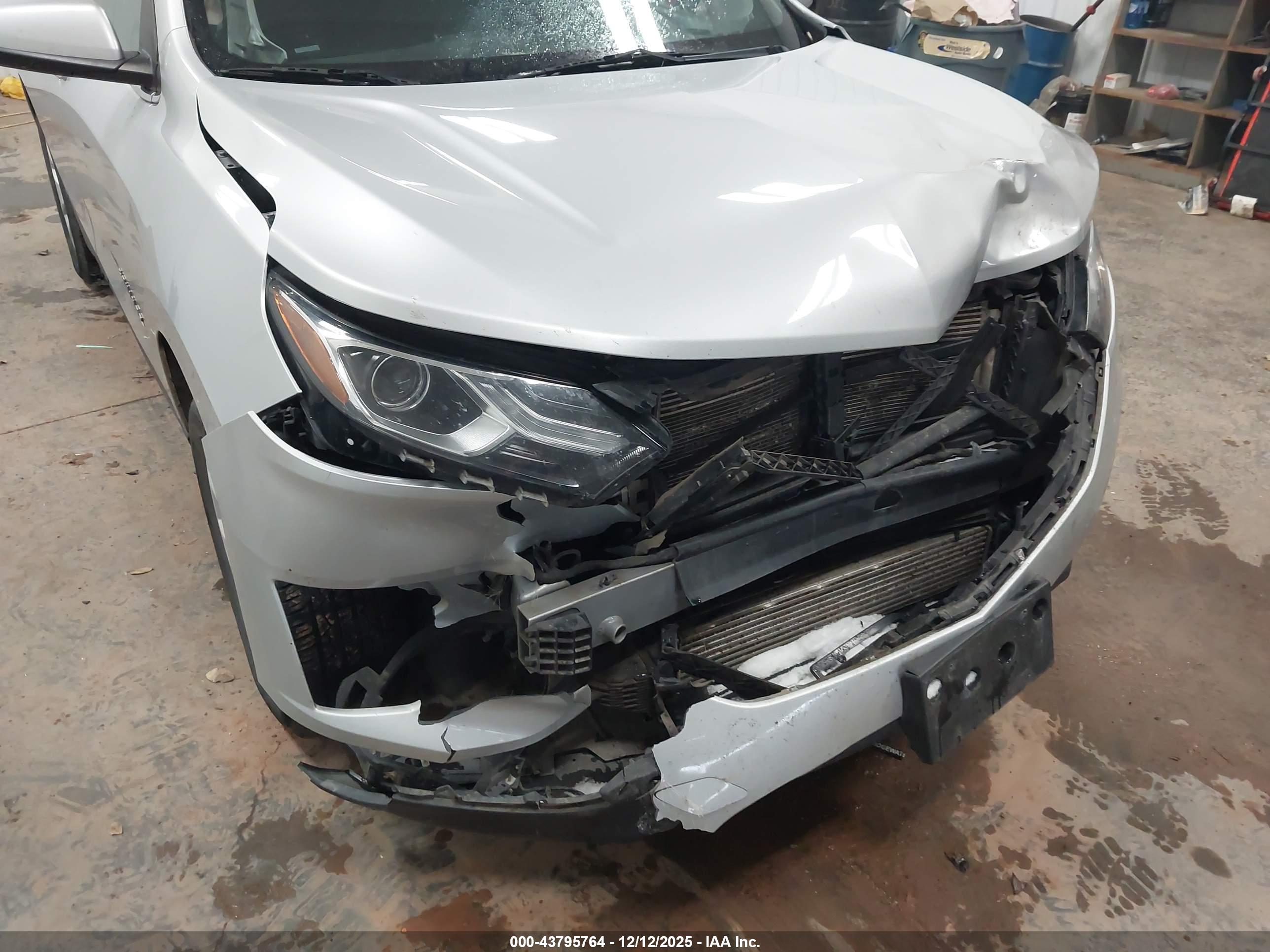 CHEVROLET EQUINOX image 6
