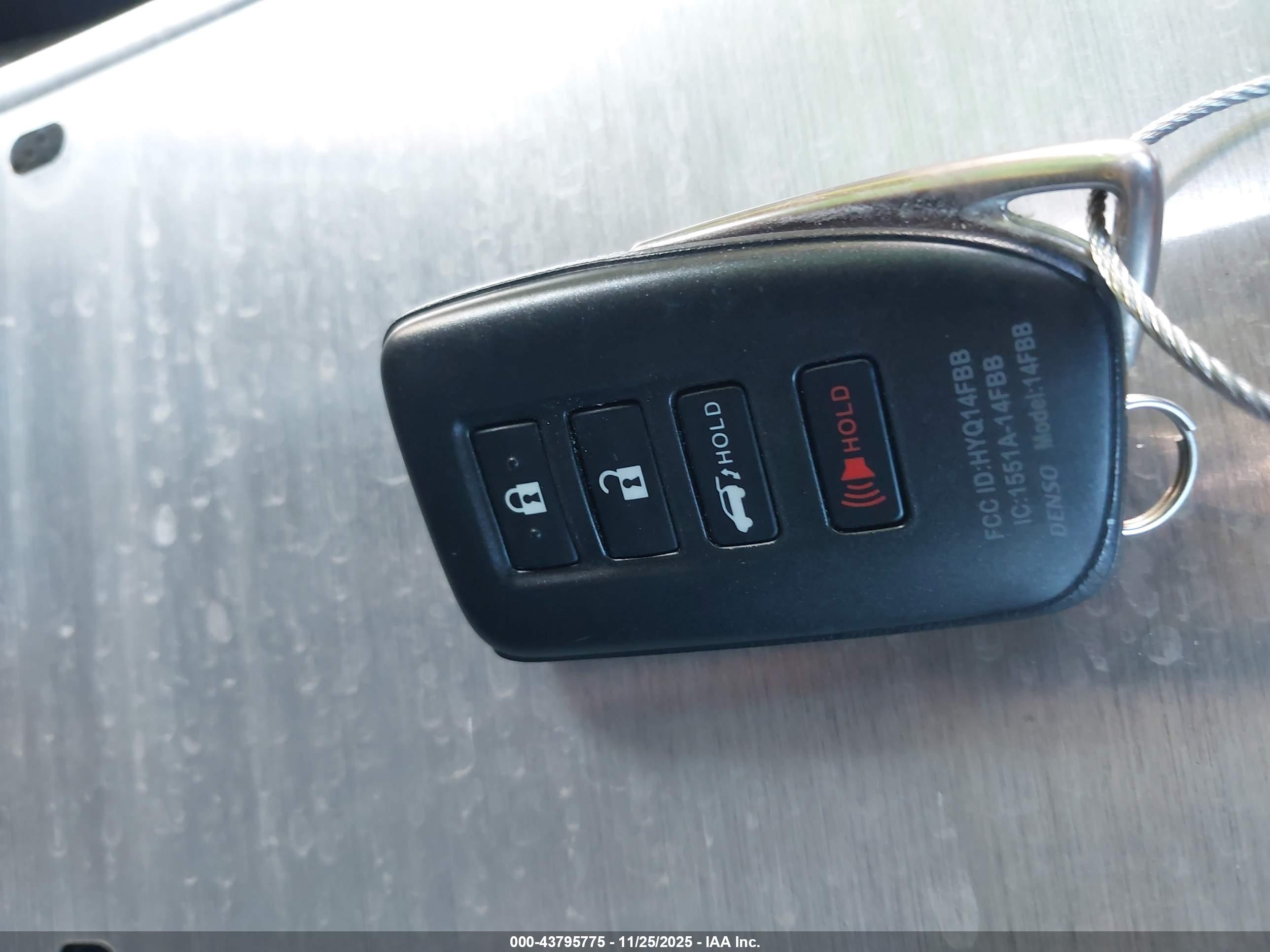 LEXUS RX image 11