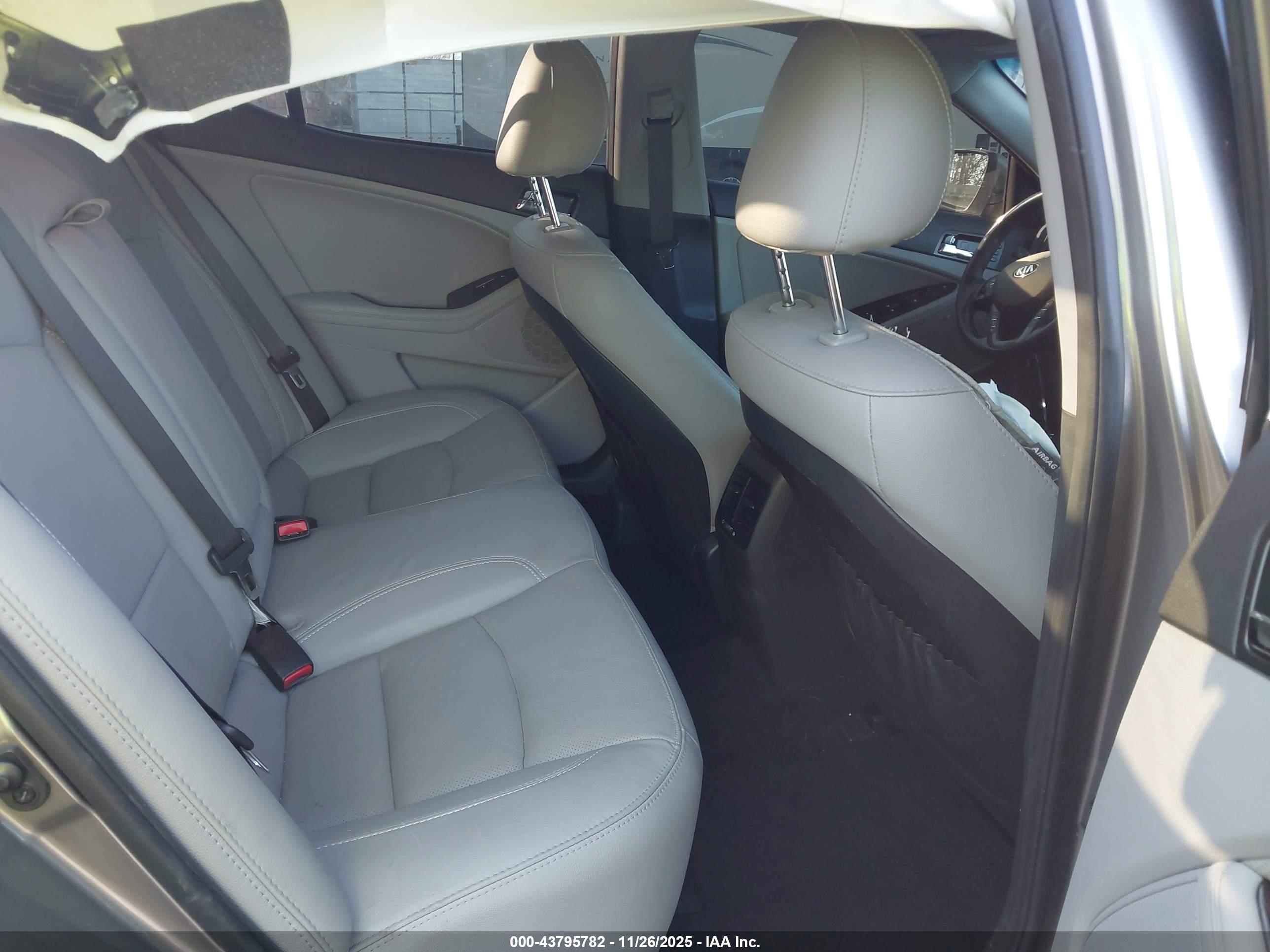 KIA OPTIMA image 8