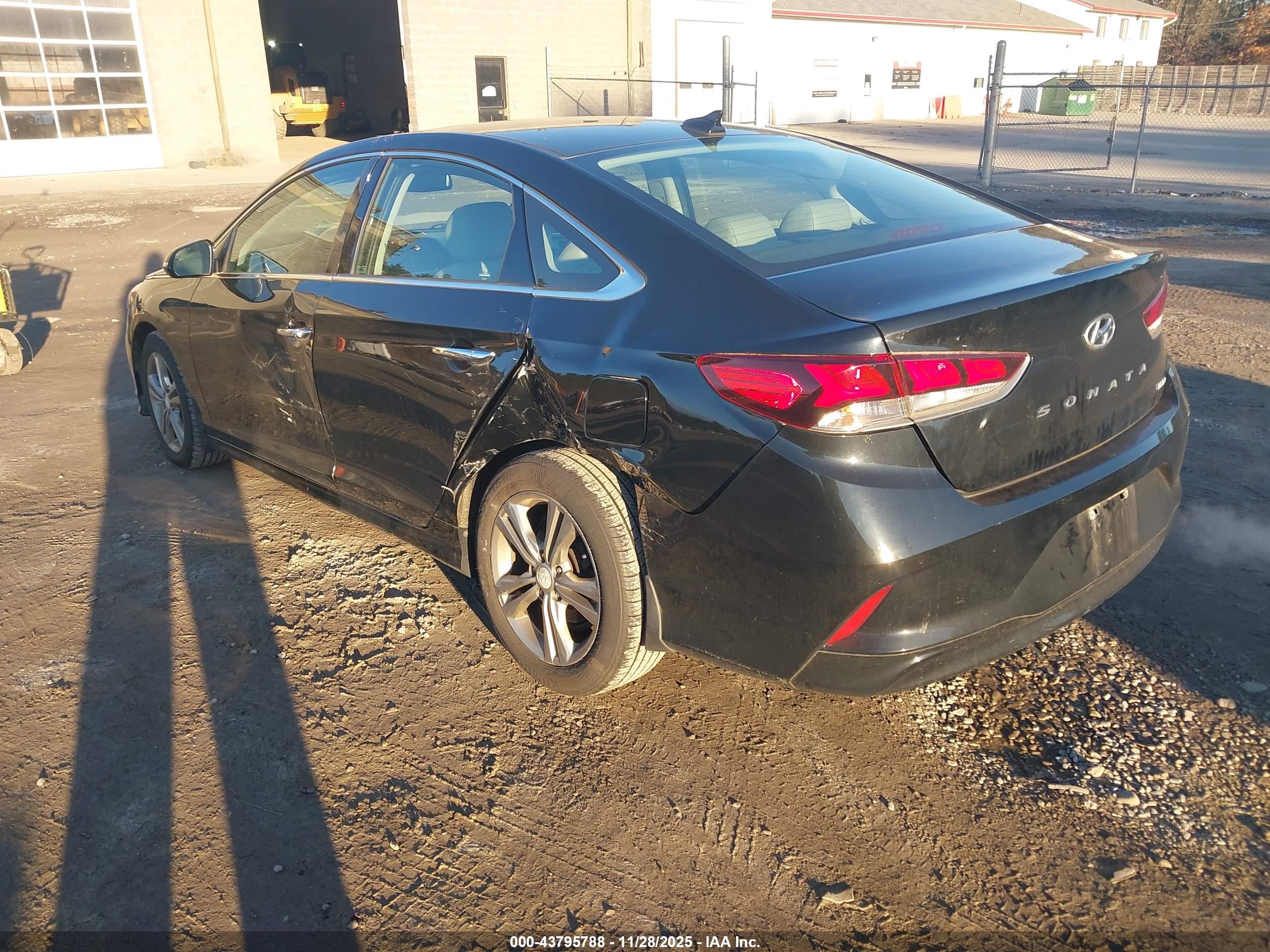 HYUNDAI SONATA image 3