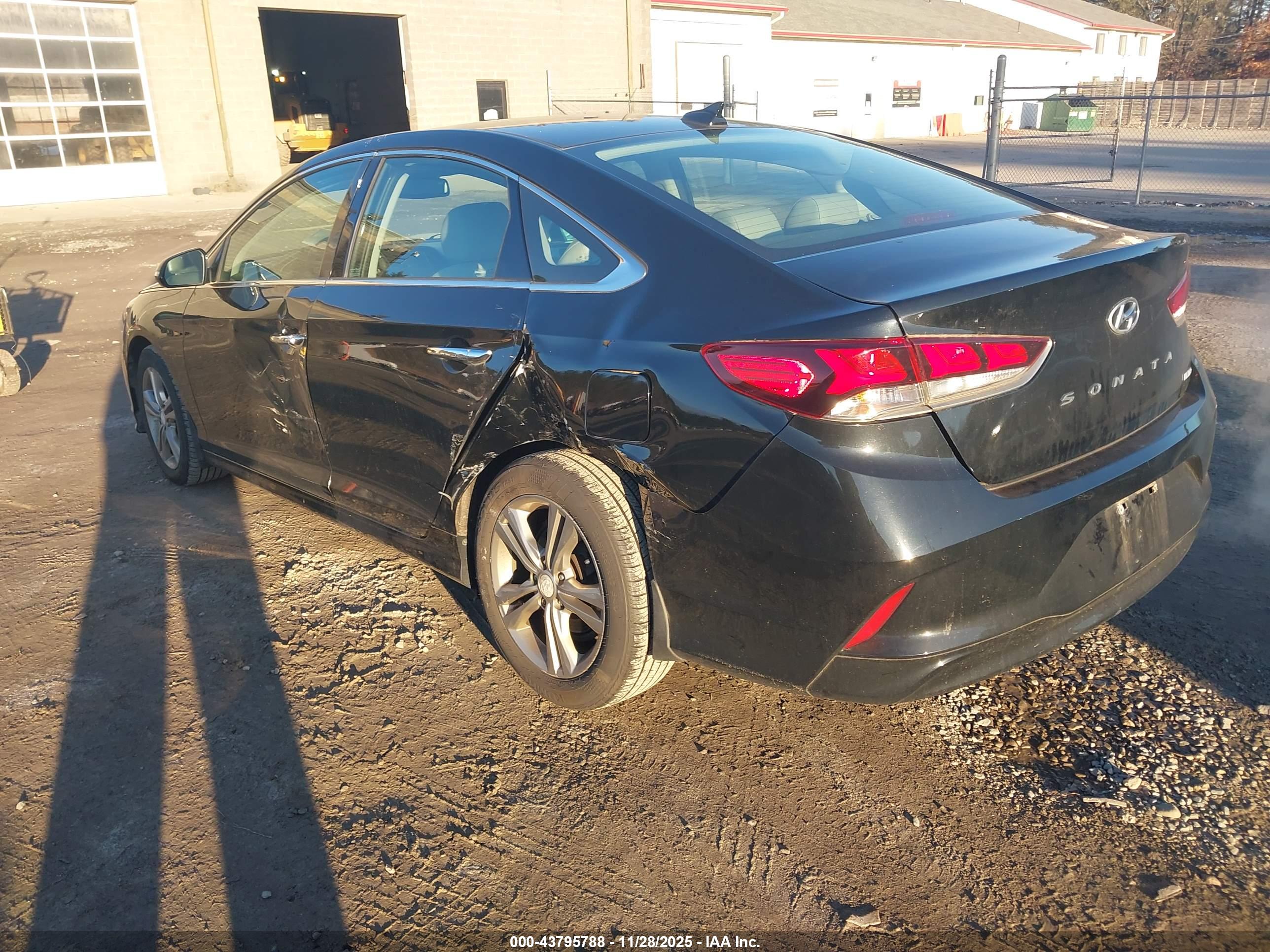 HYUNDAI SONATA image 6