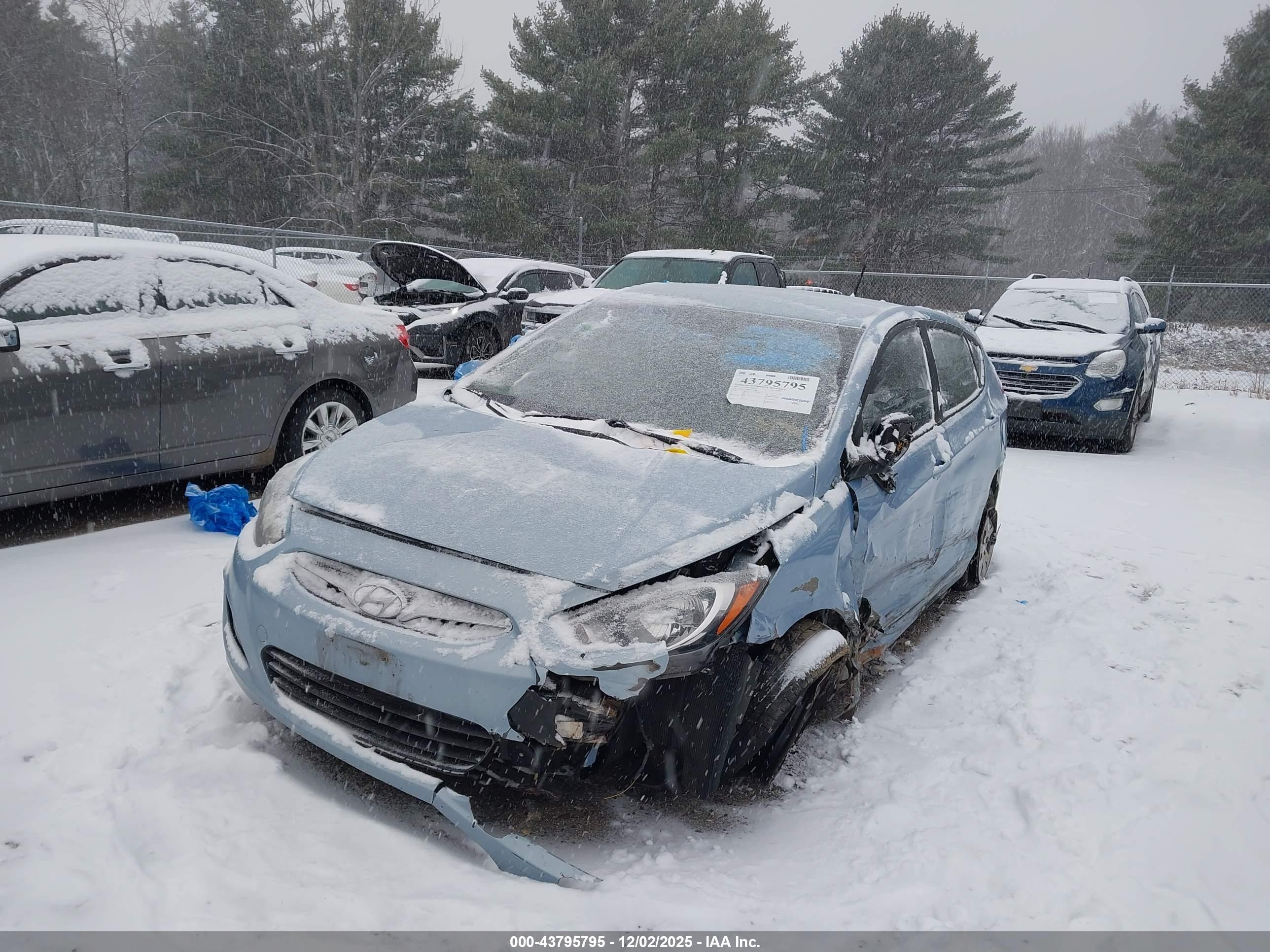 HYUNDAI ACCENT image 2