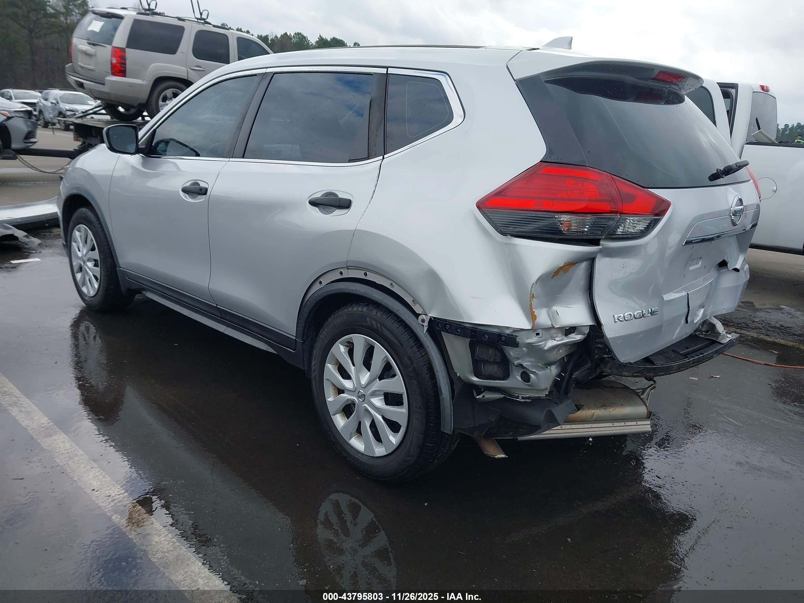 NISSAN ROGUE image 3
