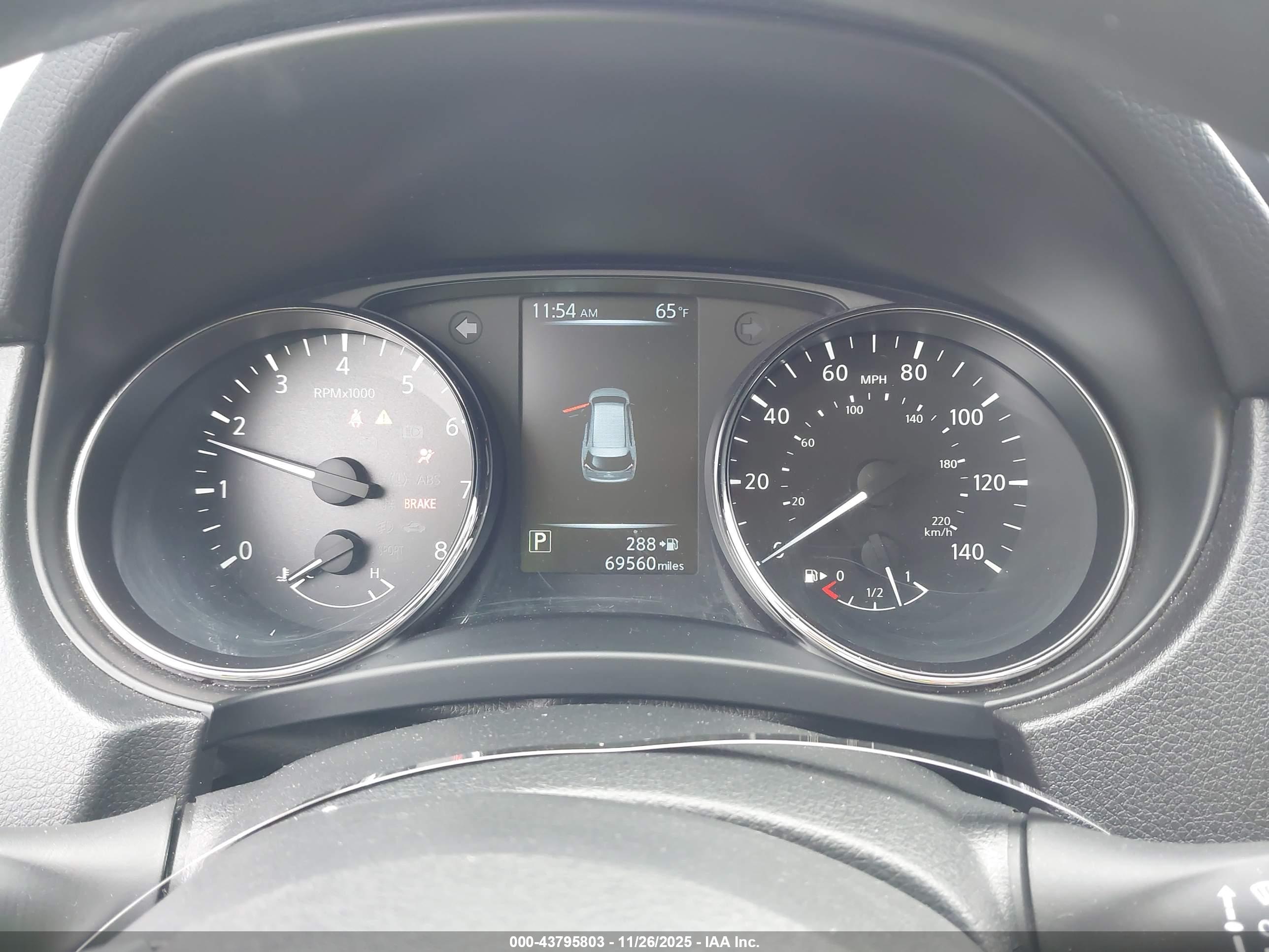 NISSAN ROGUE image 7
