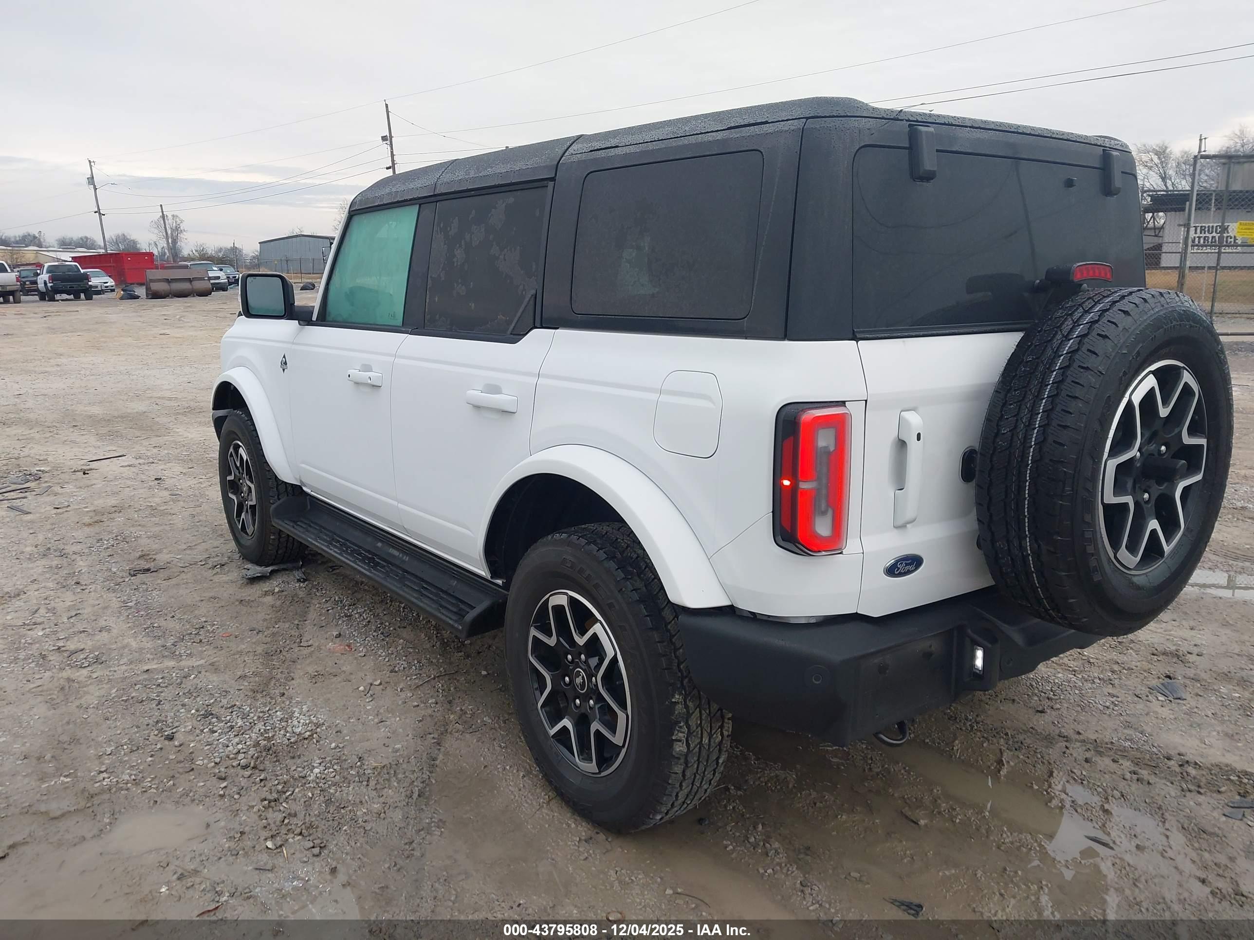 FORD BRONCO image 3