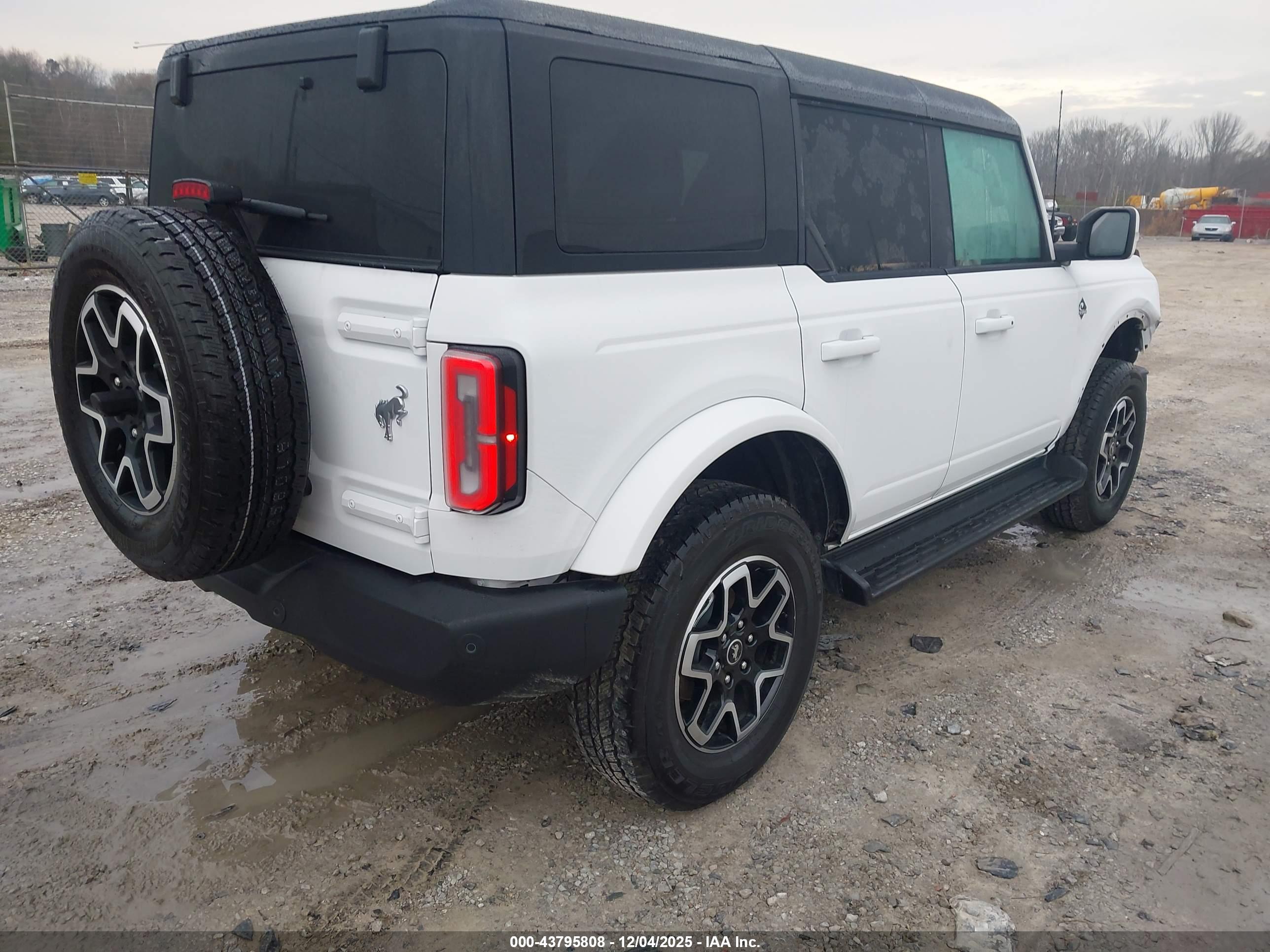 FORD BRONCO image 4