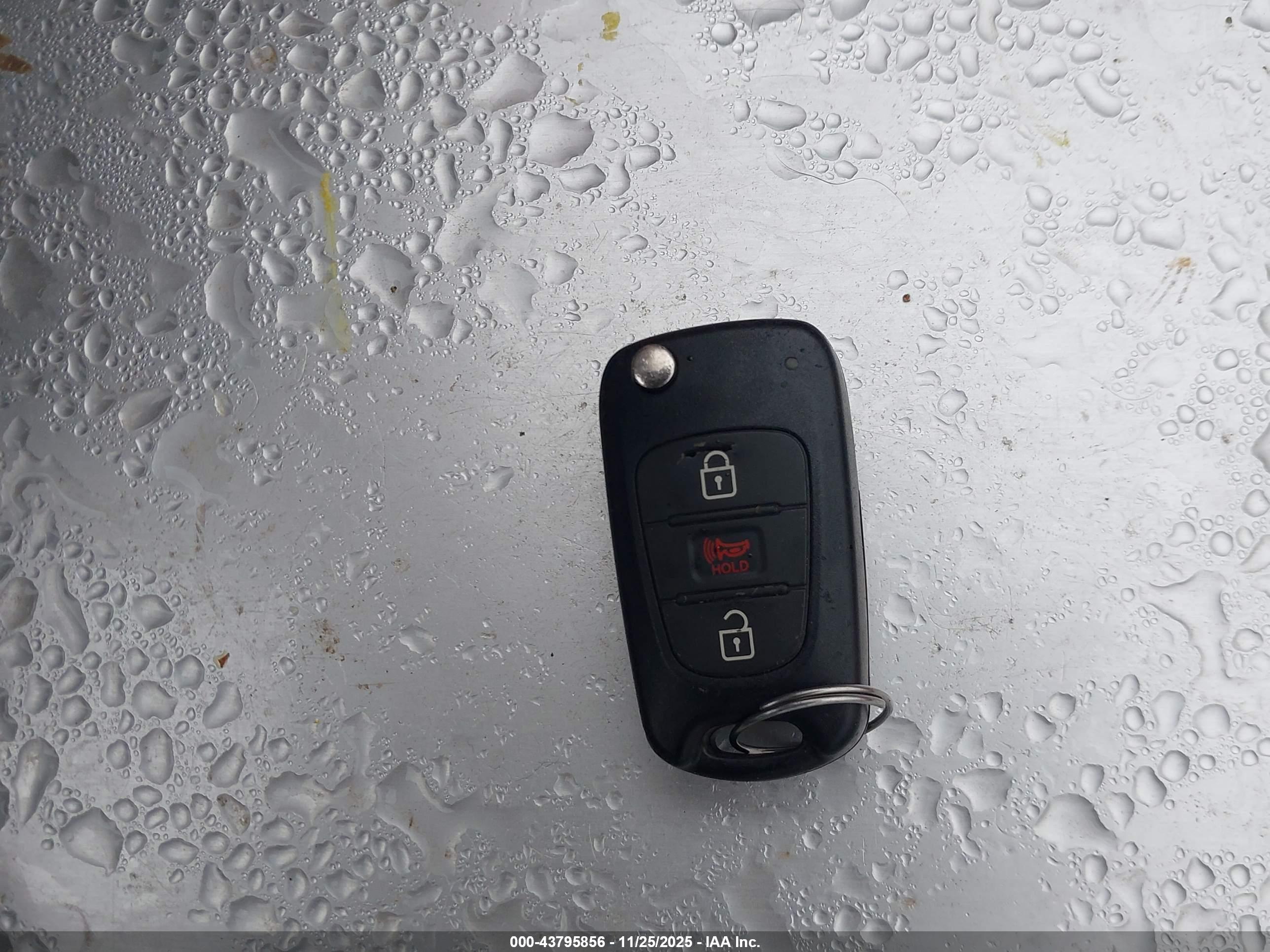 KIA SPORTAGE image 11