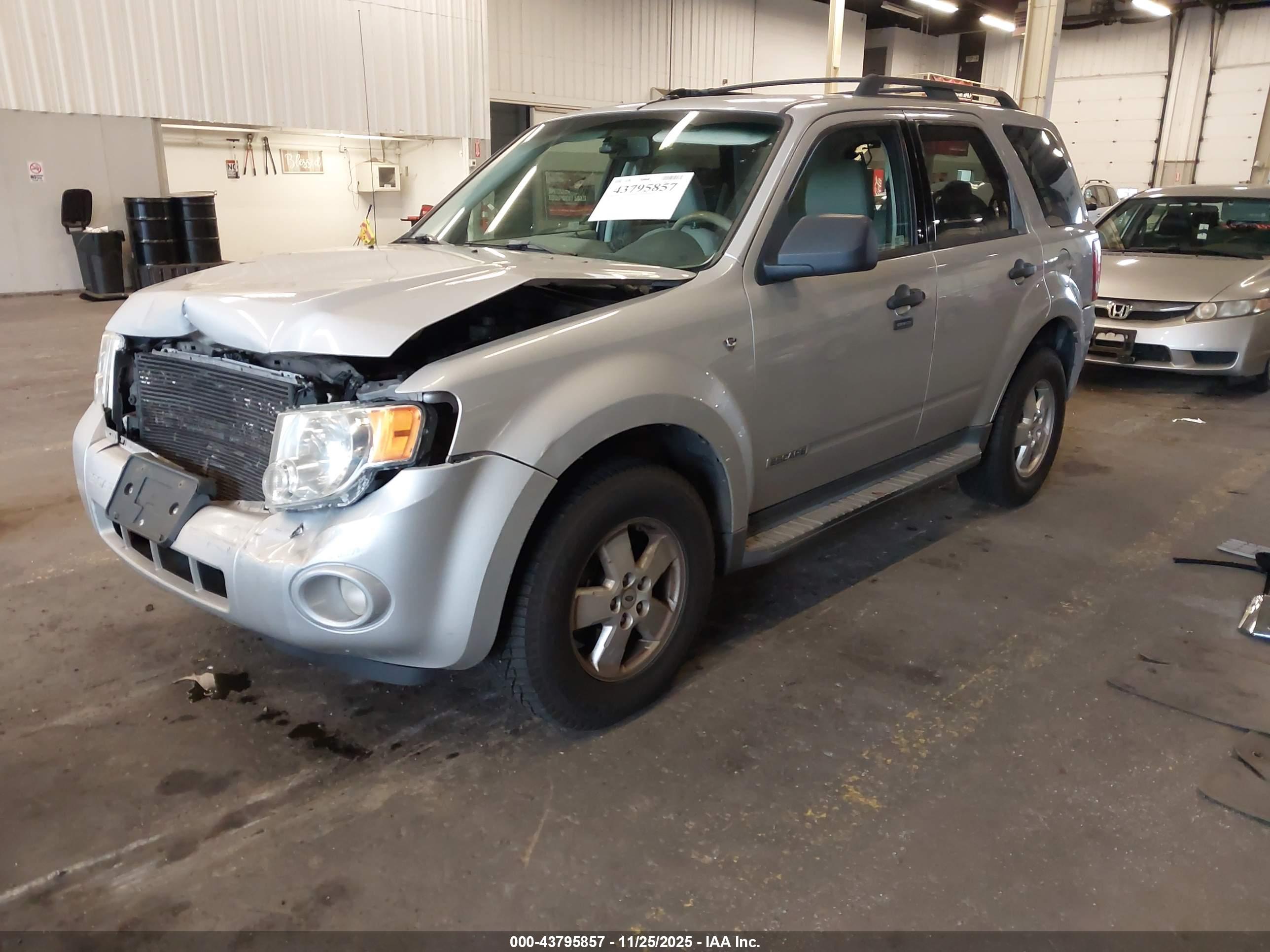 FORD ESCAPE image 2