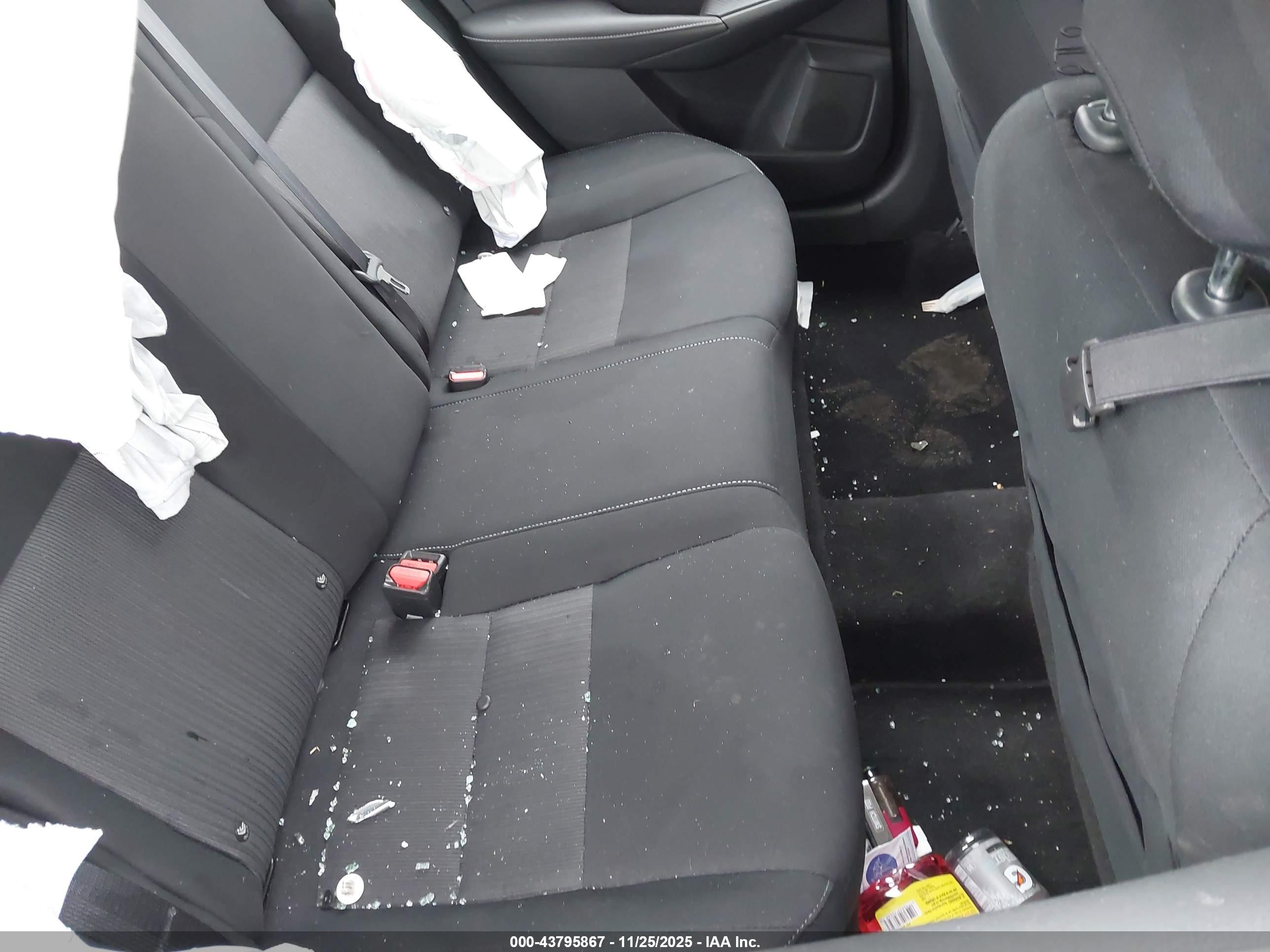 NISSAN SENTRA image 8
