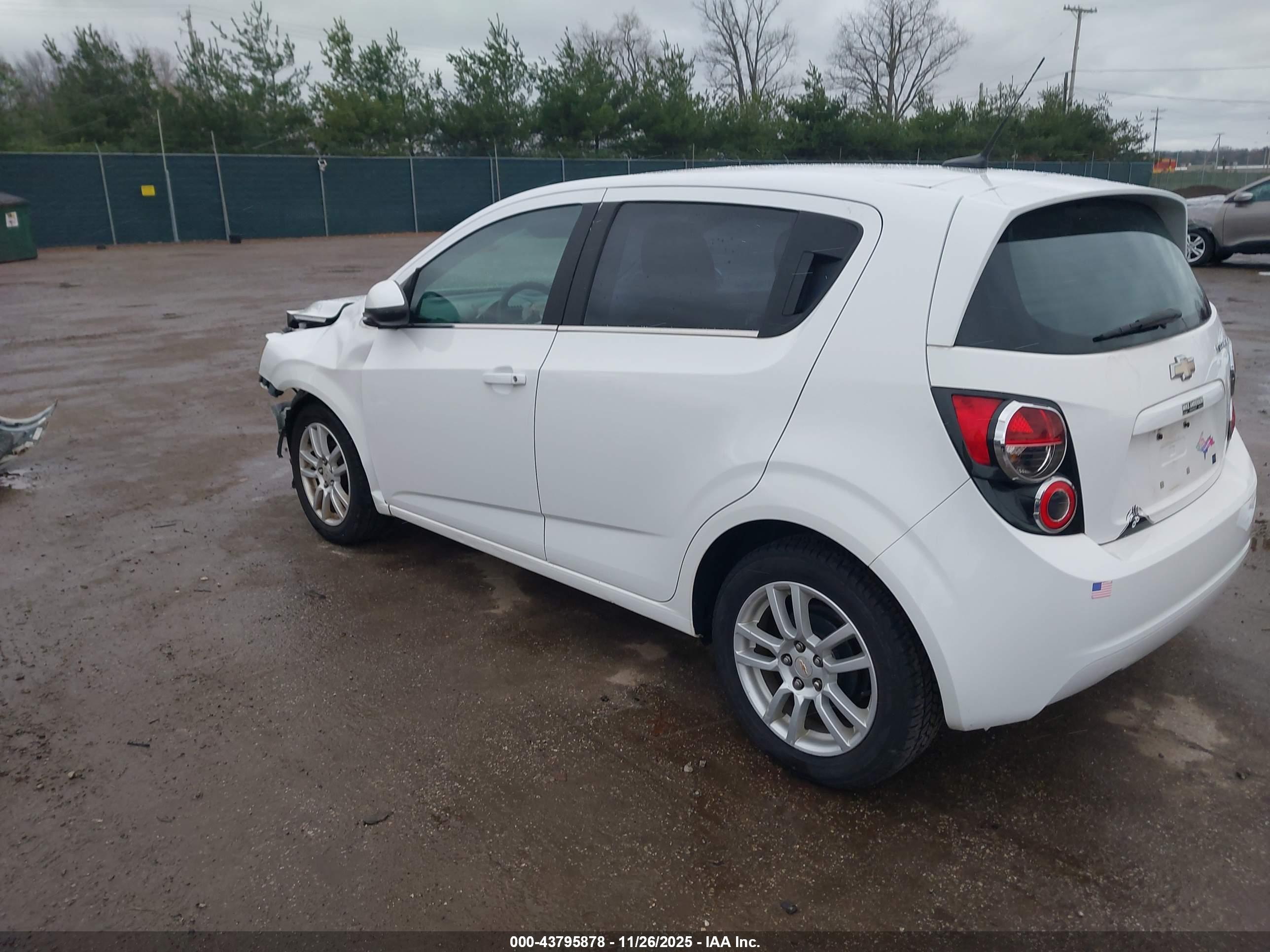 CHEVROLET SONIC image 3