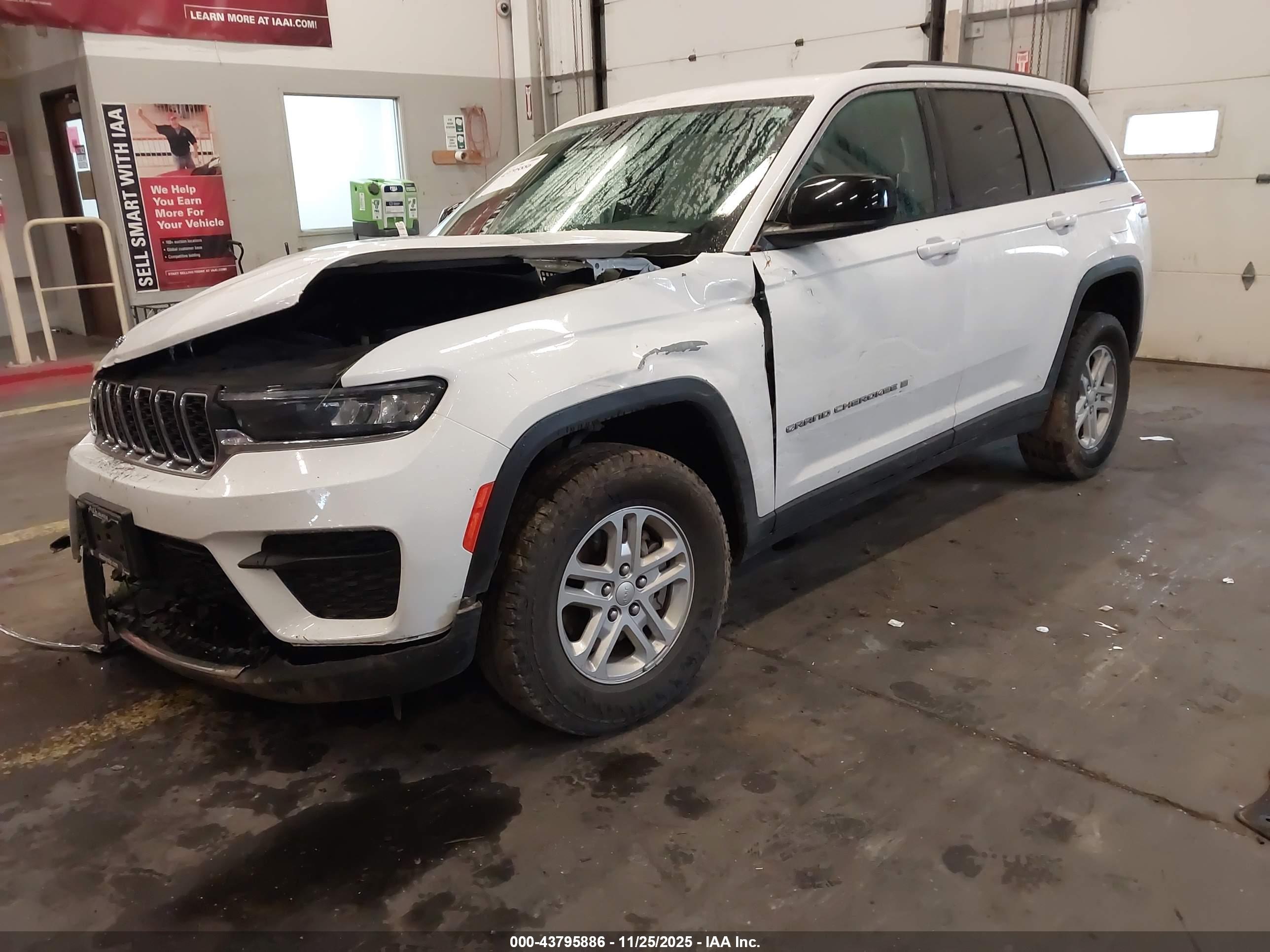 JEEP GRAND image 2