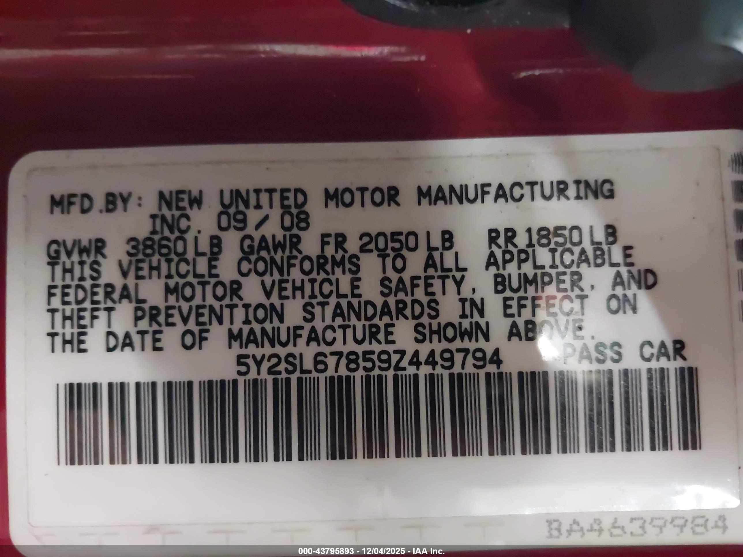 PONTIAC VIBE image 9