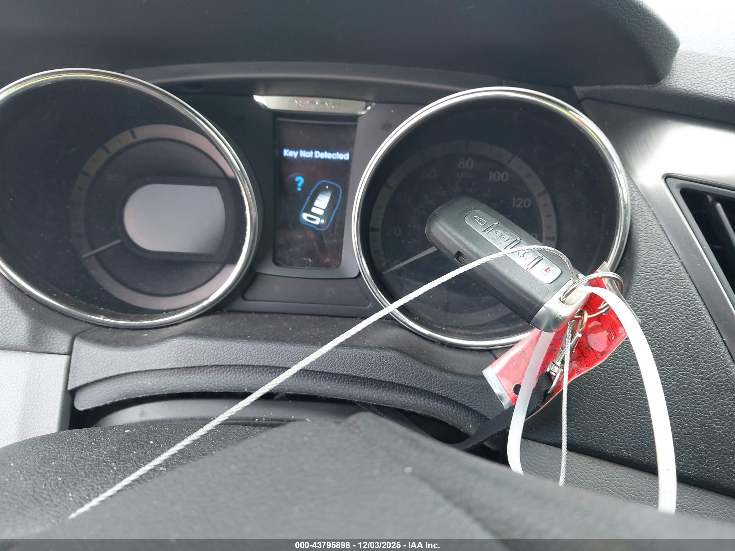 HYUNDAI SONATA image 11