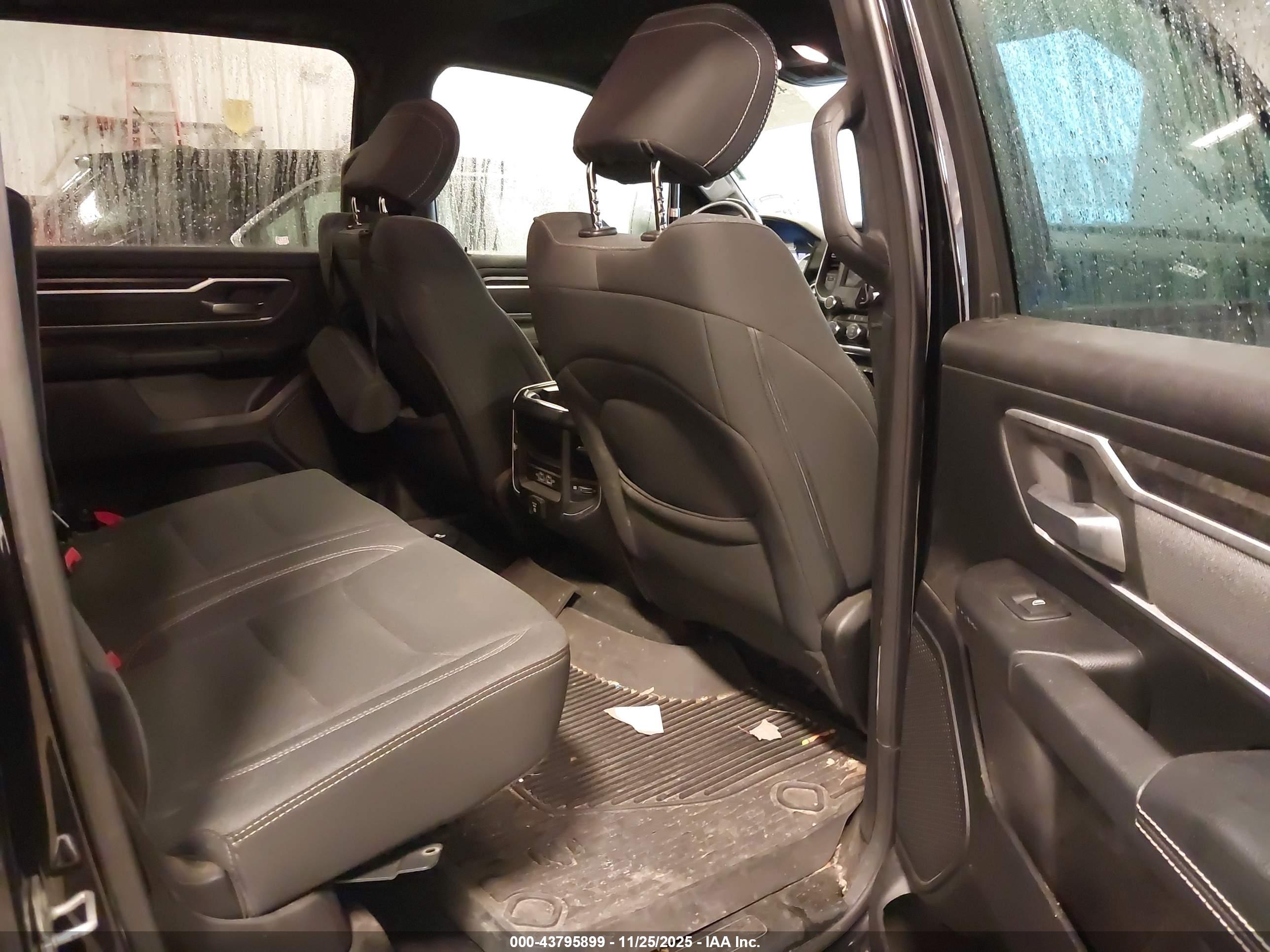RAM 1500 image 8