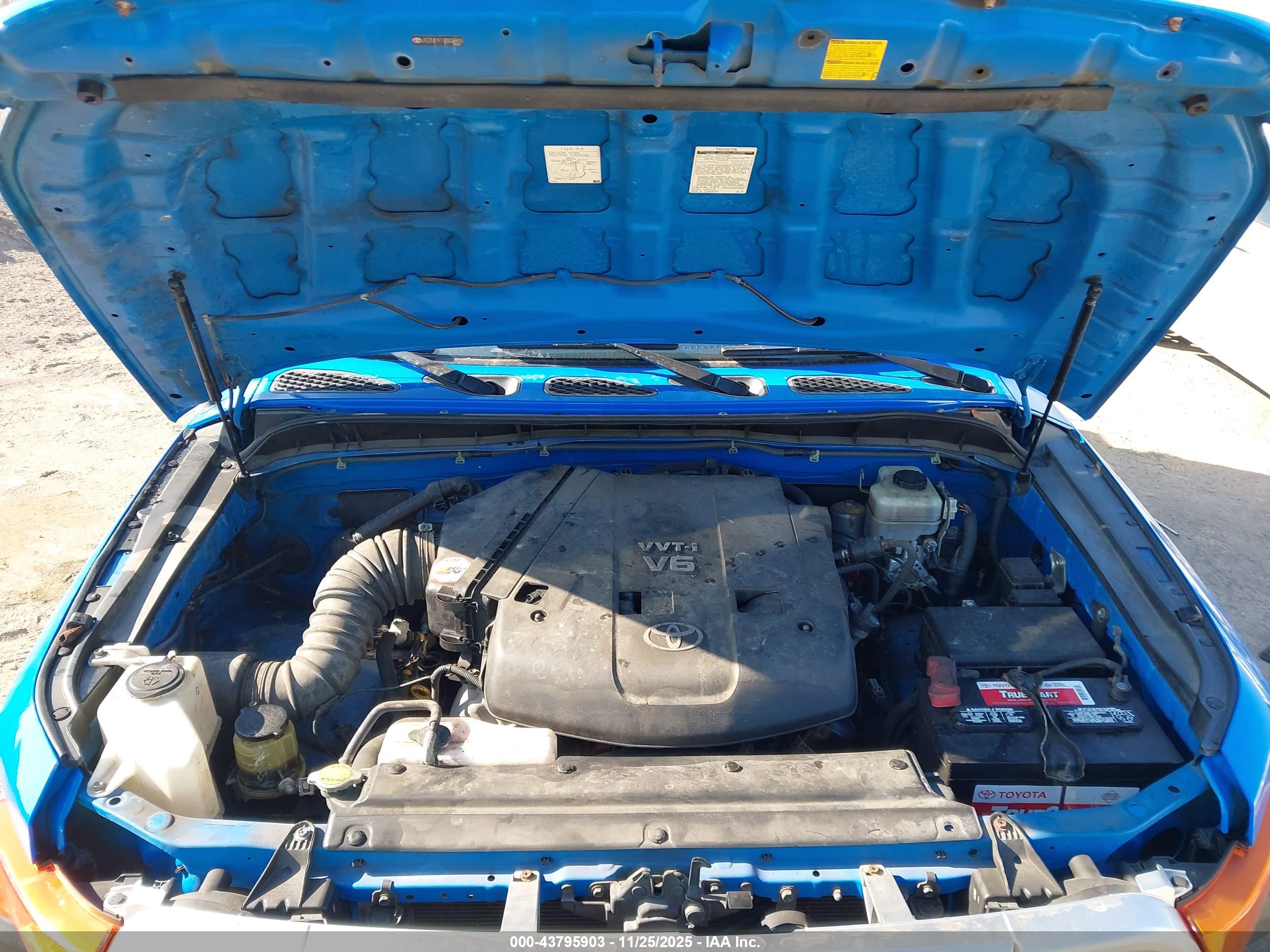 TOYOTA FJ image 10