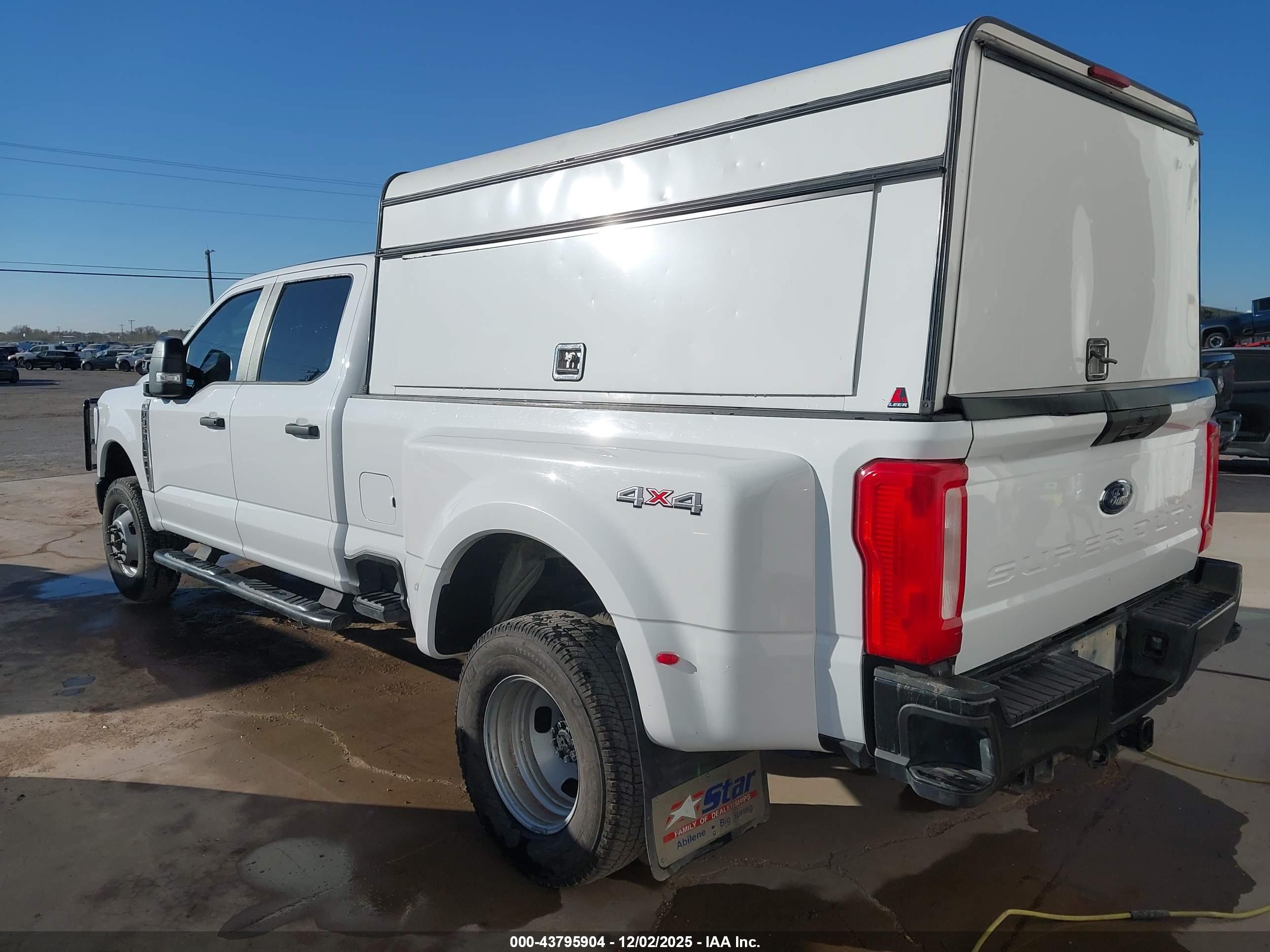 FORD F-350 image 3
