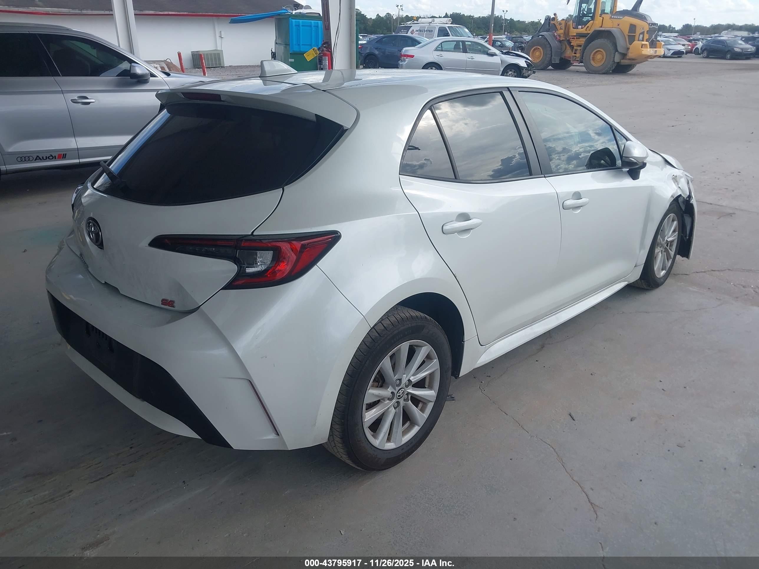 TOYOTA COROLLA image 4
