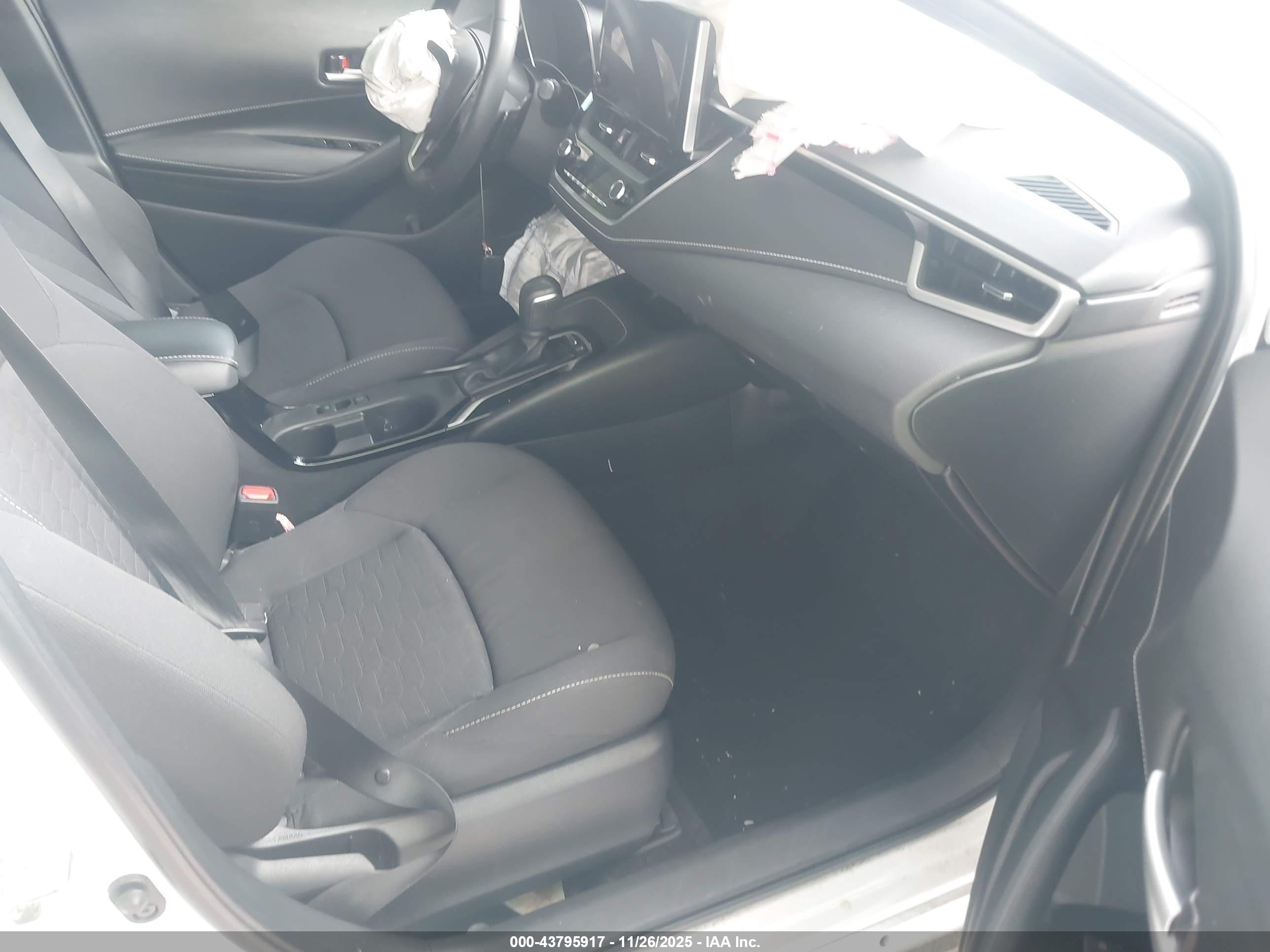 TOYOTA COROLLA image 5