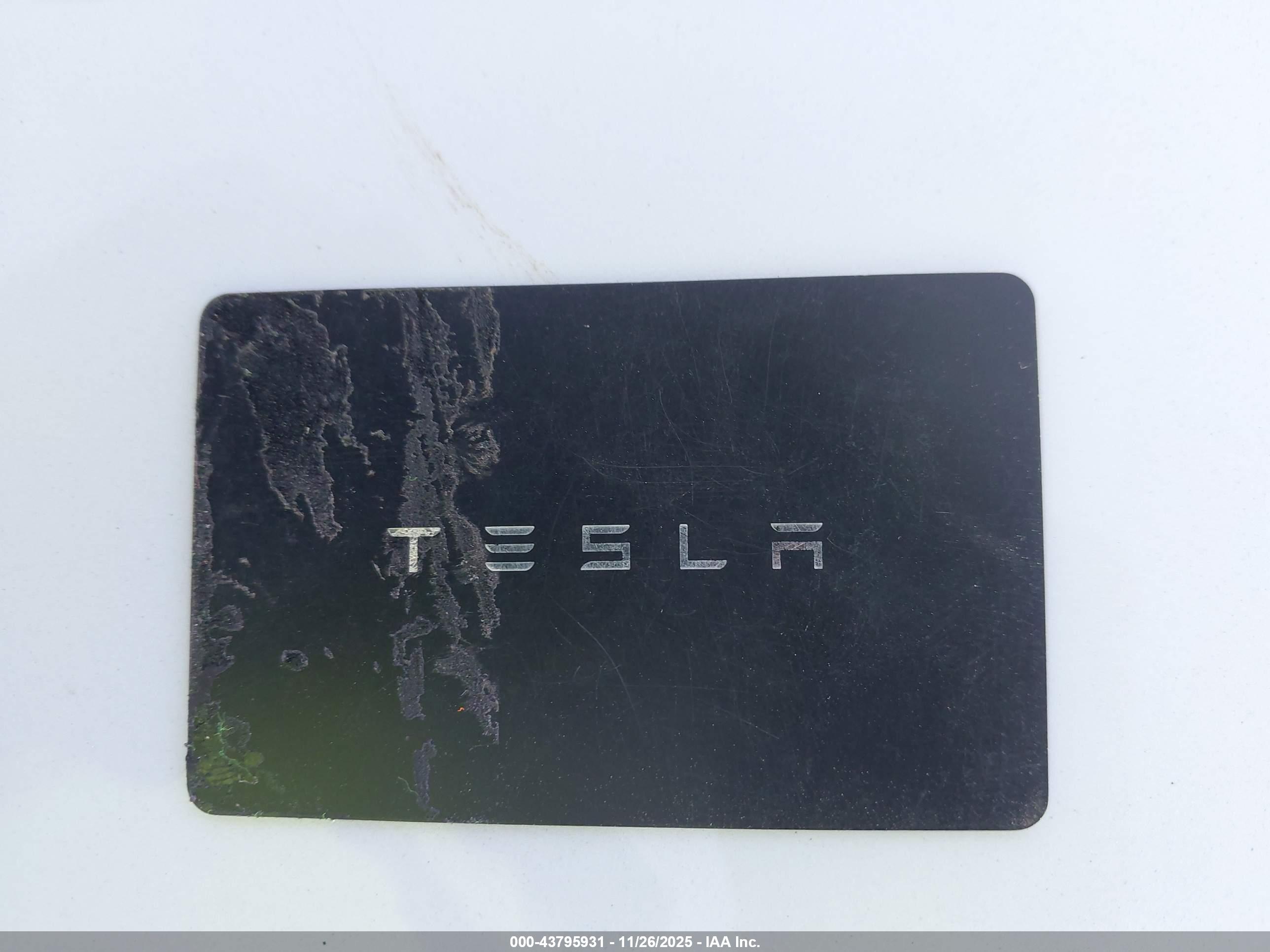 TESLA MODEL image 11