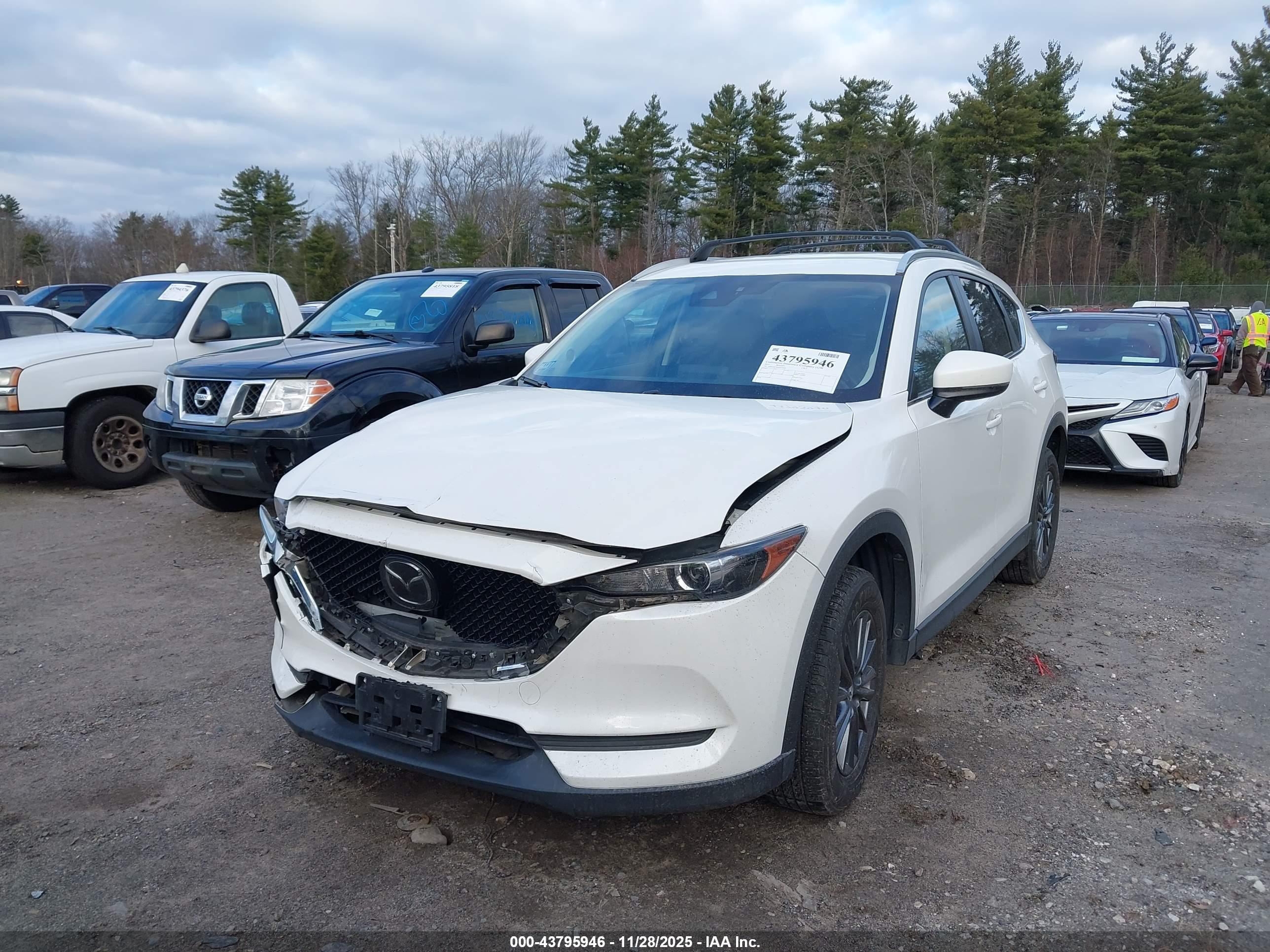 MAZDA CX-5 image 2